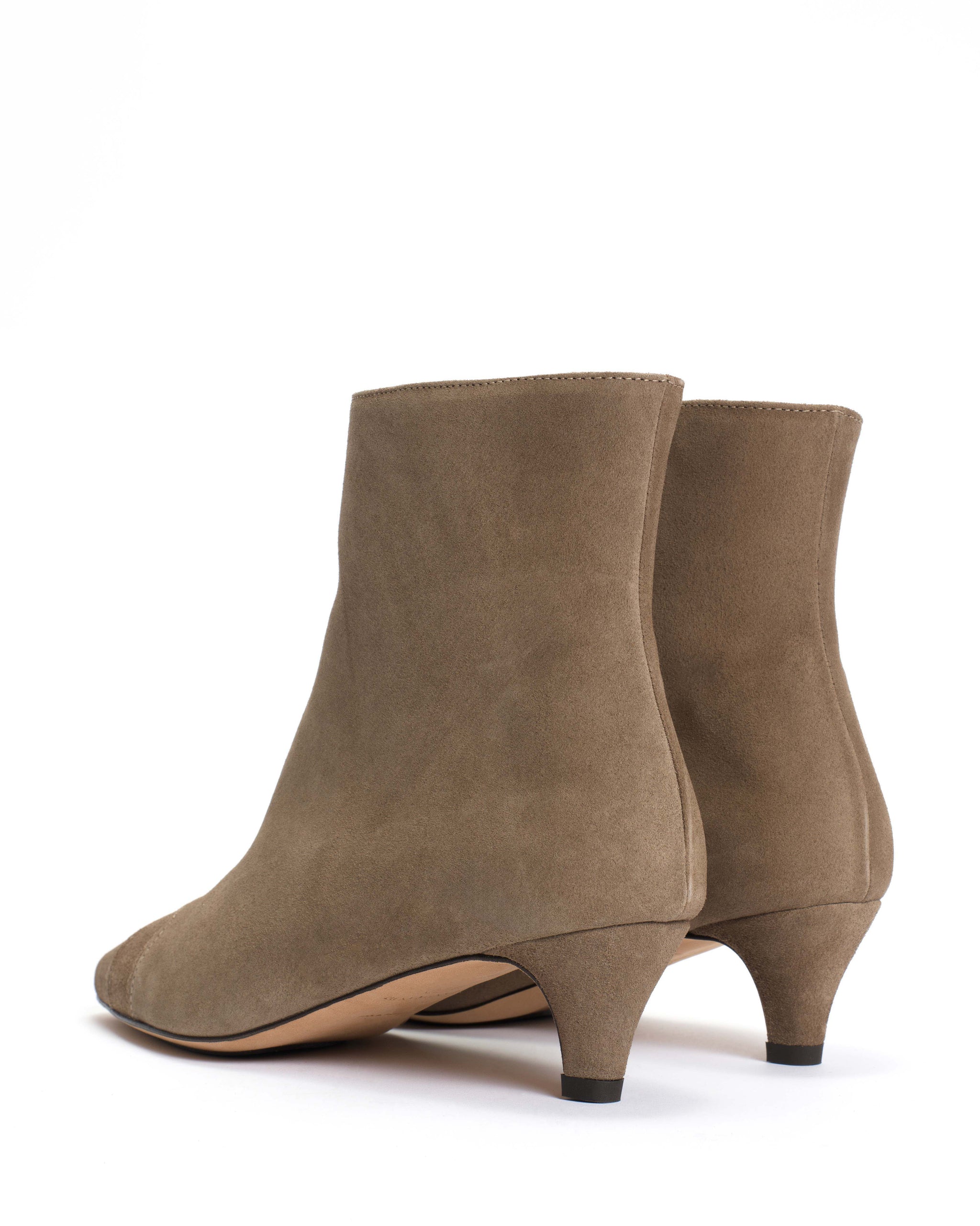 Avy 40 stiletto Calf suede Mushroom - Anonymous Copenhagen