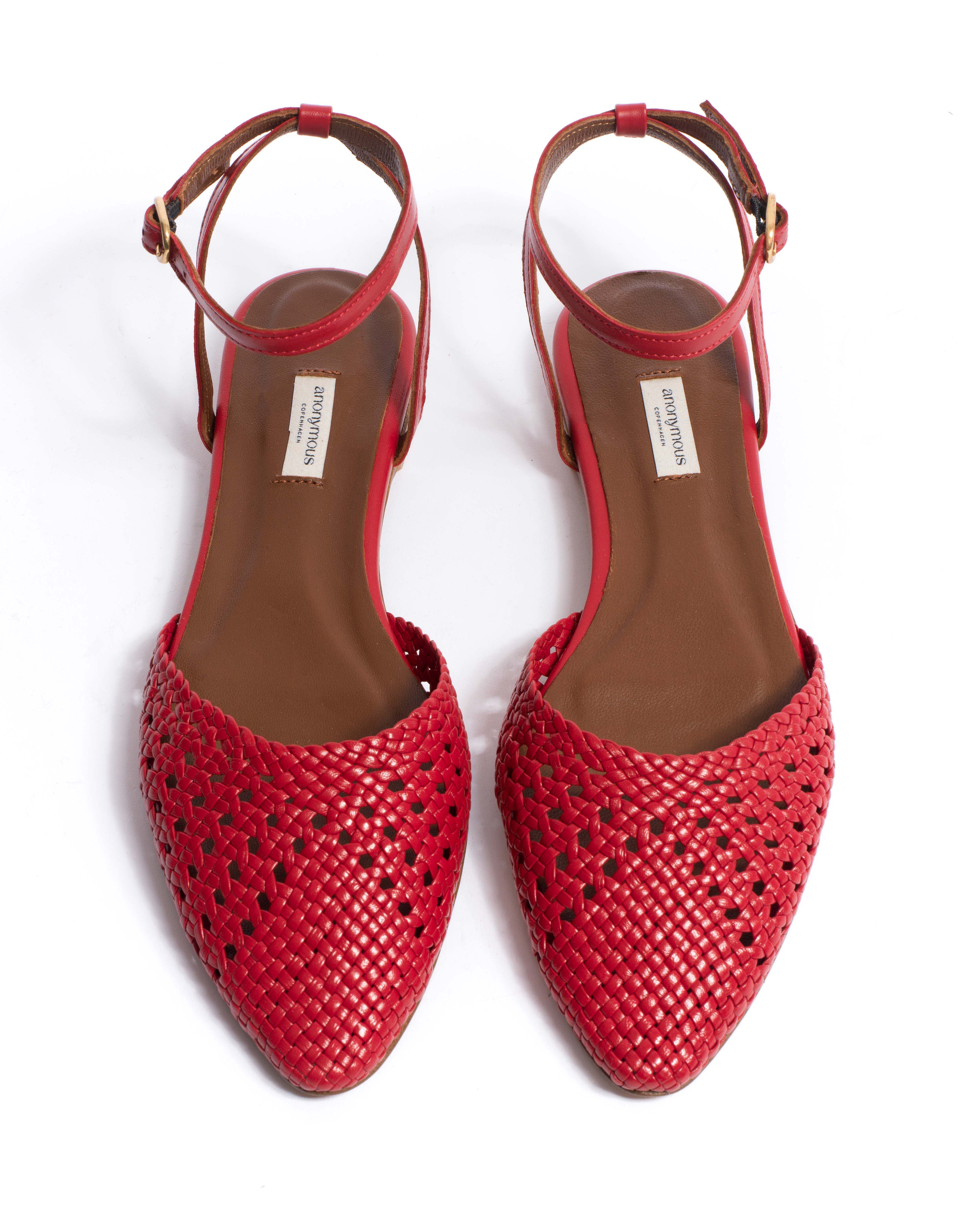 Senara 10 hand-braided Hand-braided leather Ruby red
