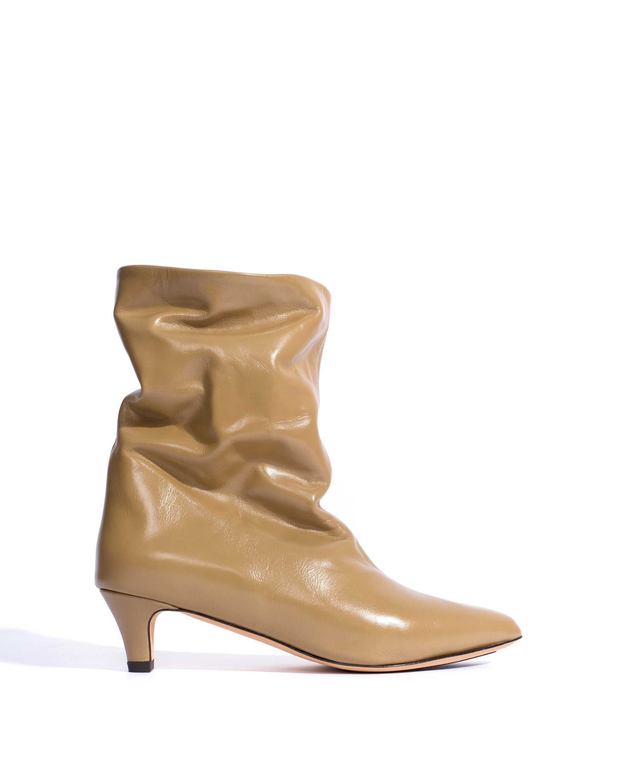 Sweeney 40 stiletto Crinkled soft calf Mushroom - Anonymous Copenhagen Shoes