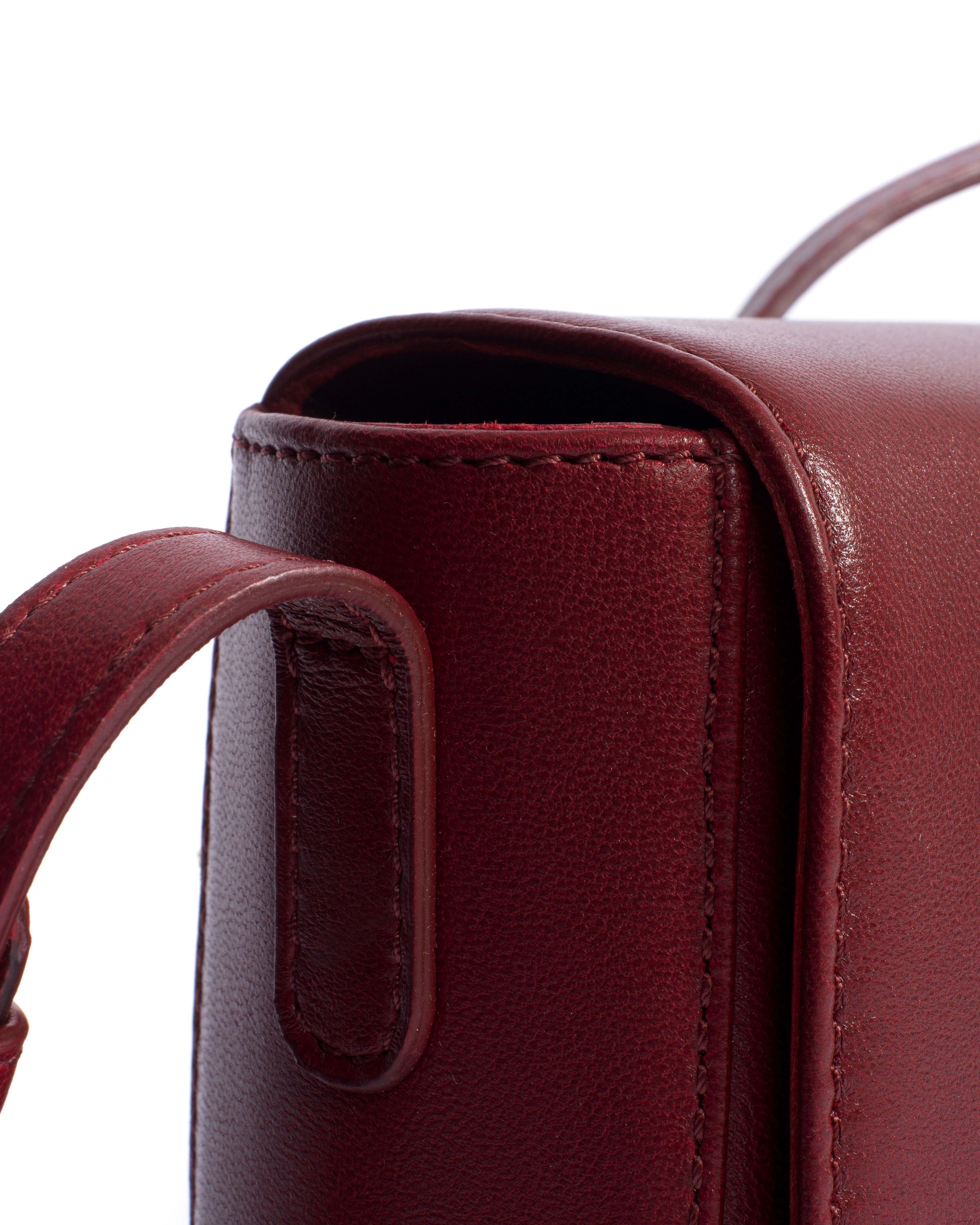 Sicha interlace crossover bag Shiny lamb Pomegranate