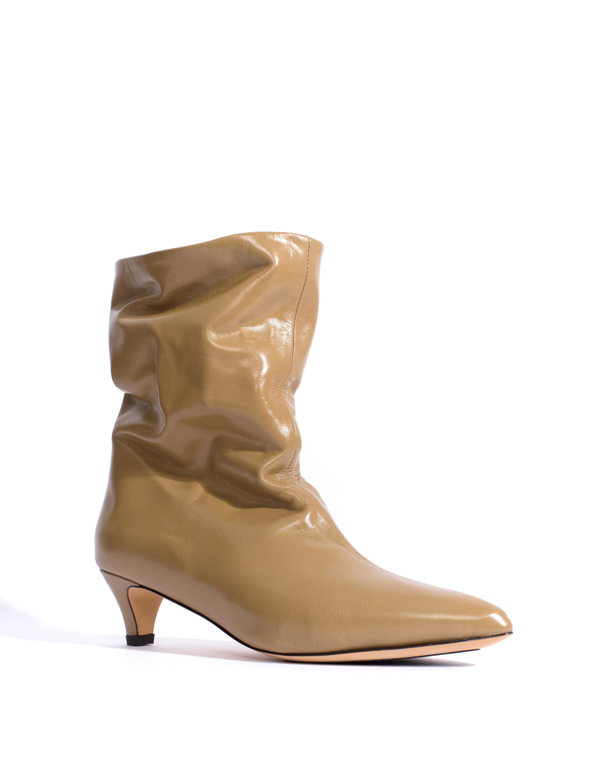 Sweeney 40 stiletto Crinkled soft calf Mushroom - Anonymous Copenhagen Shoes