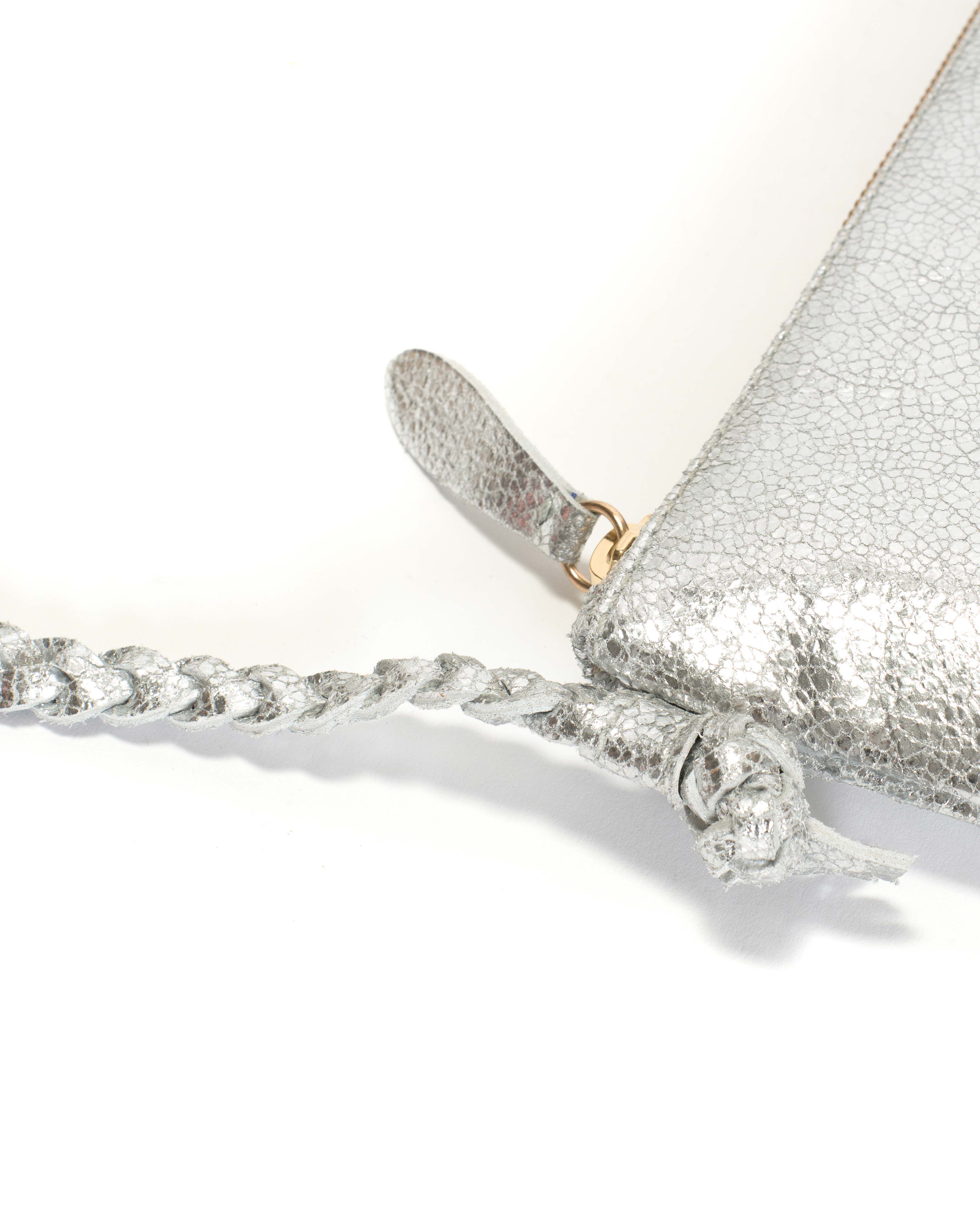 Thinna clutch Crackled metallic goat Silver