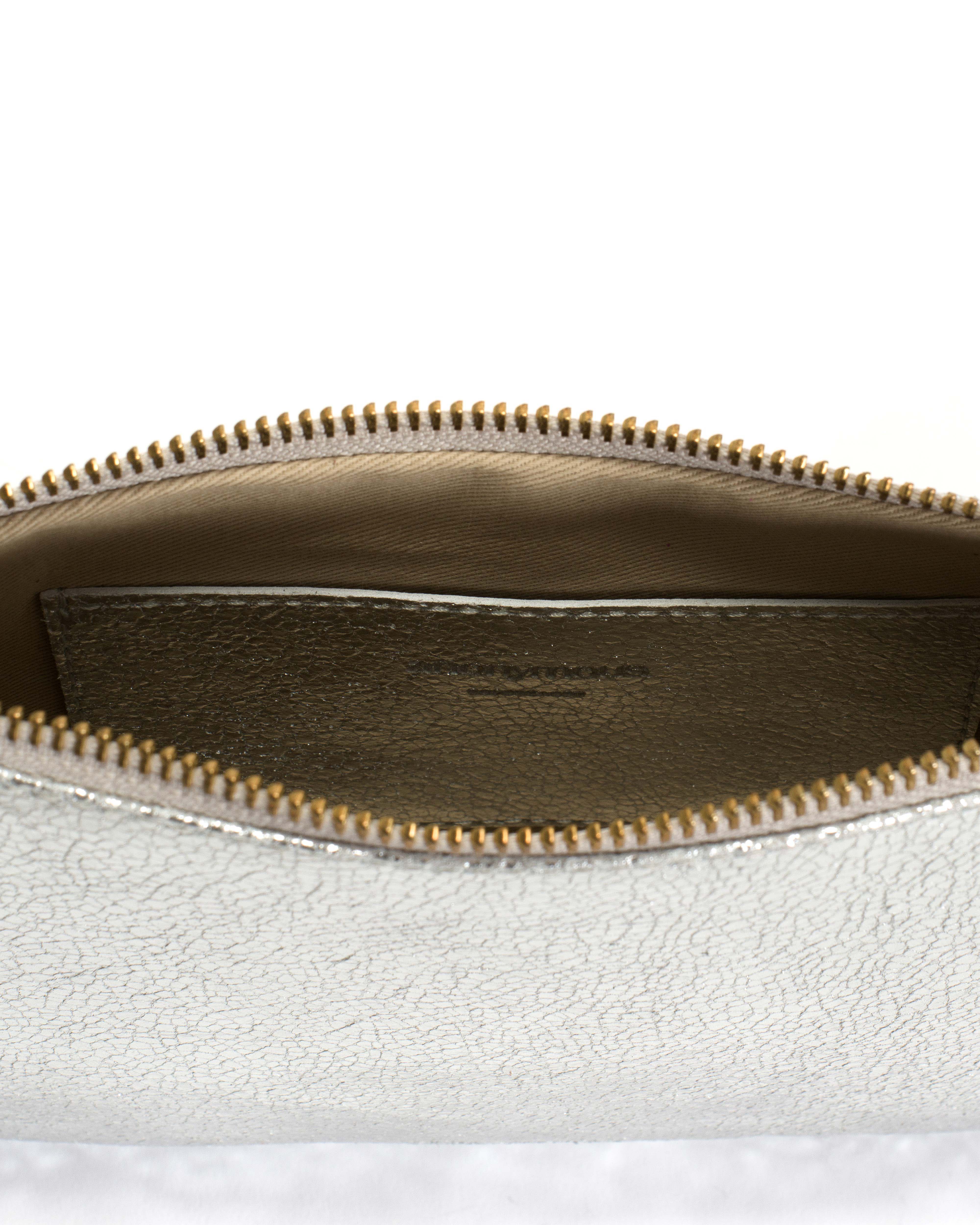 Thinna clutch Crackled metallic goat Silver