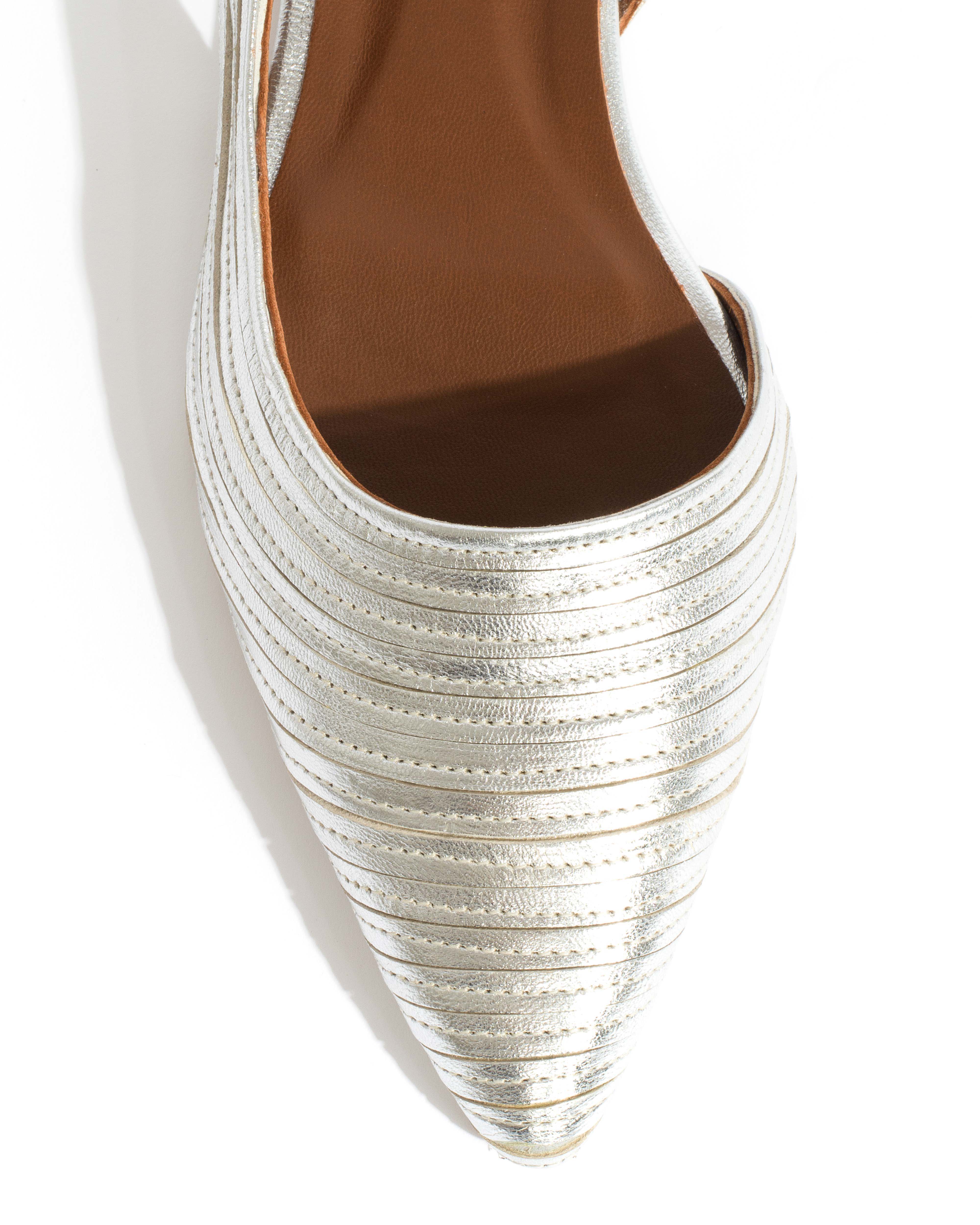 Carla 10 Metallic goat Silver