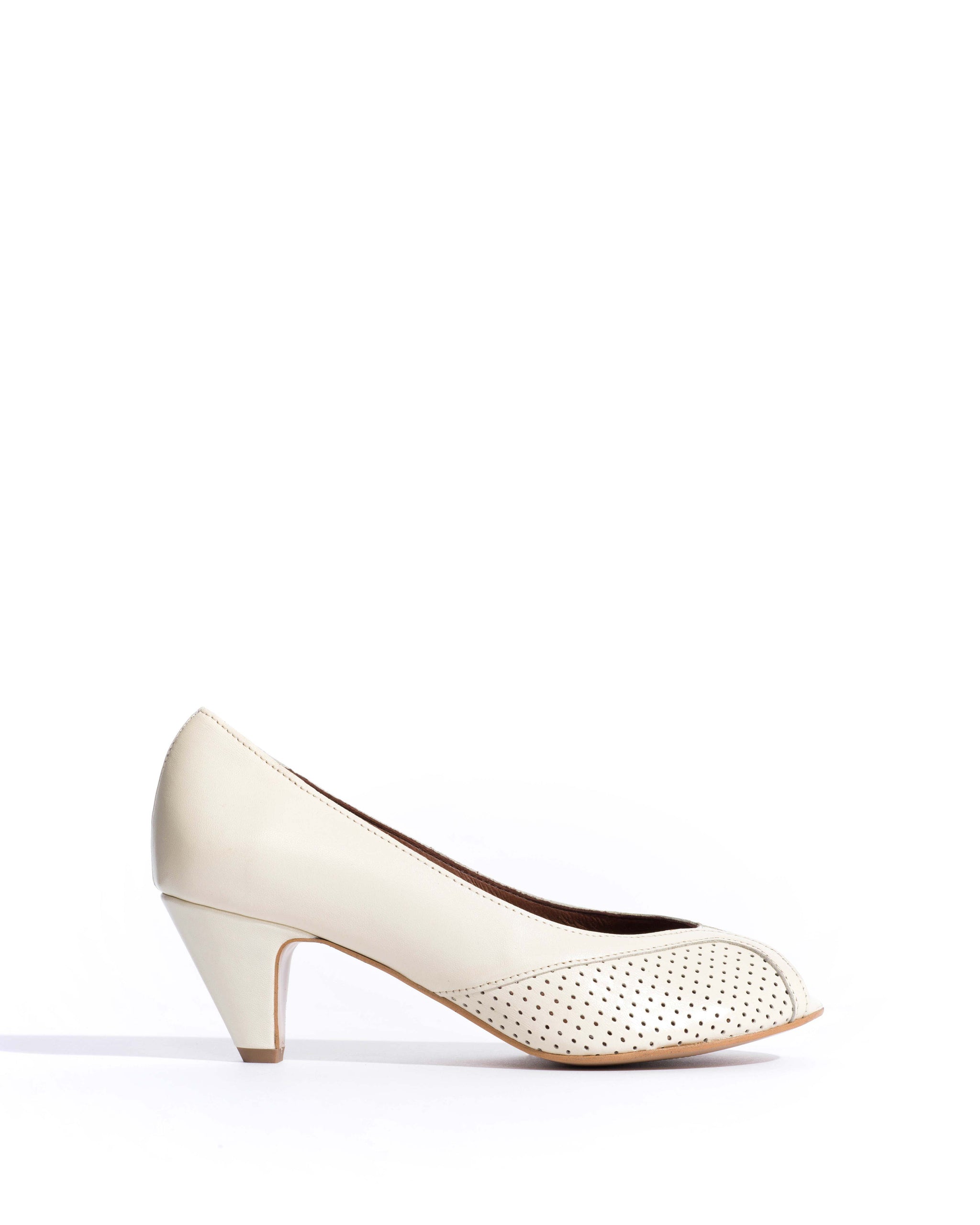Tiffany stiletto Shiny lamb White sand -