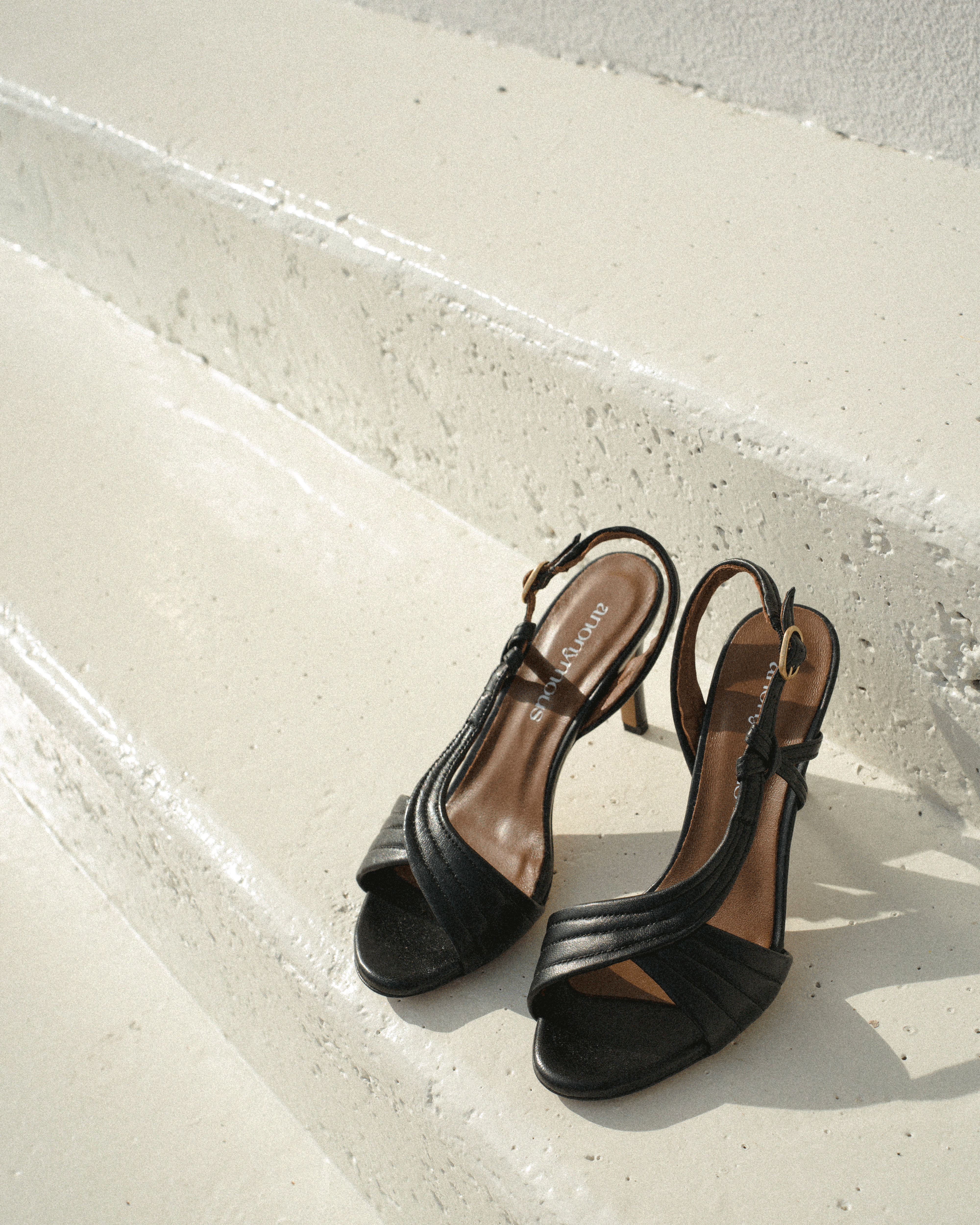 Athena 75 Shiny Lamb Black