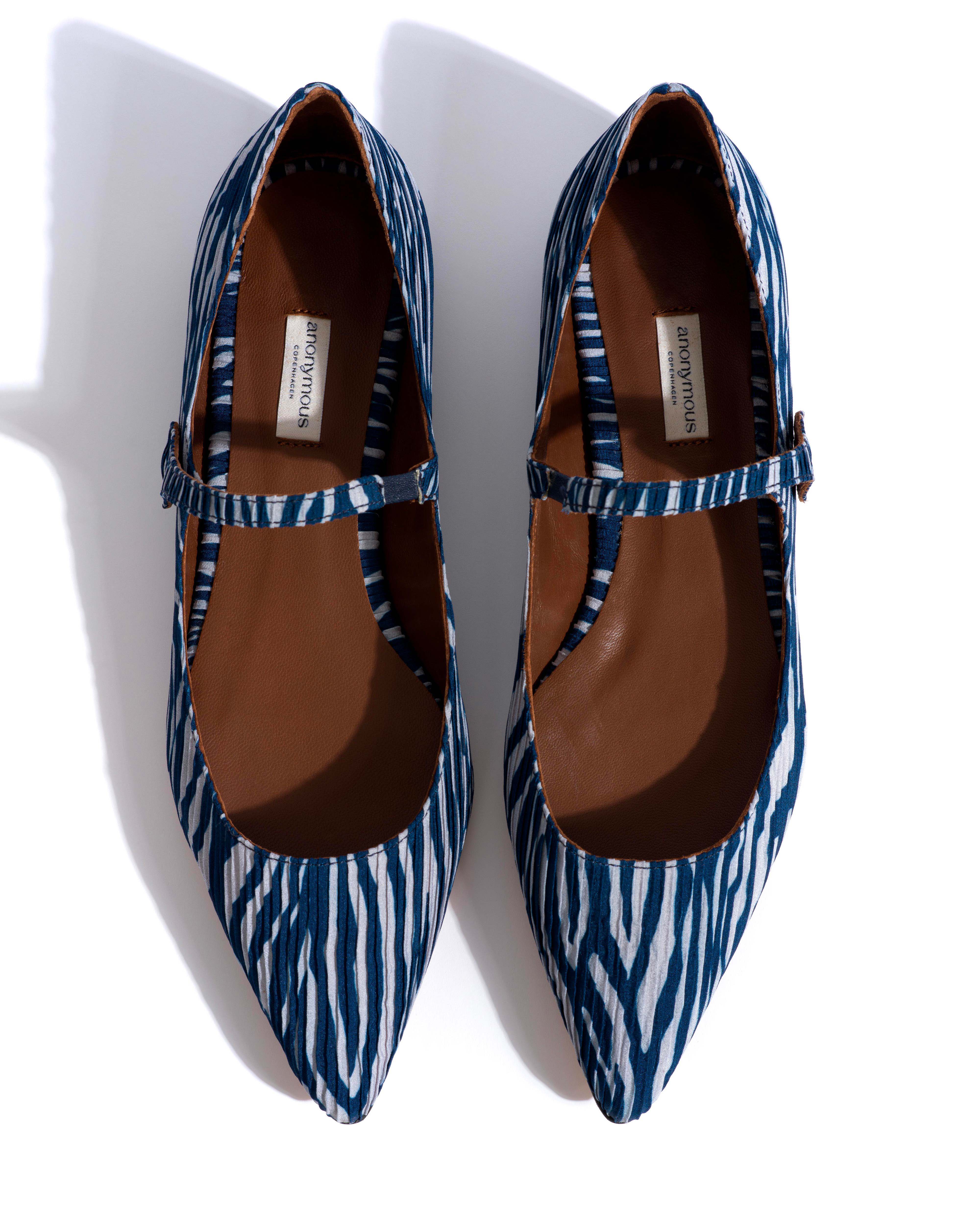 Fifi Pleated zebra Blue shades