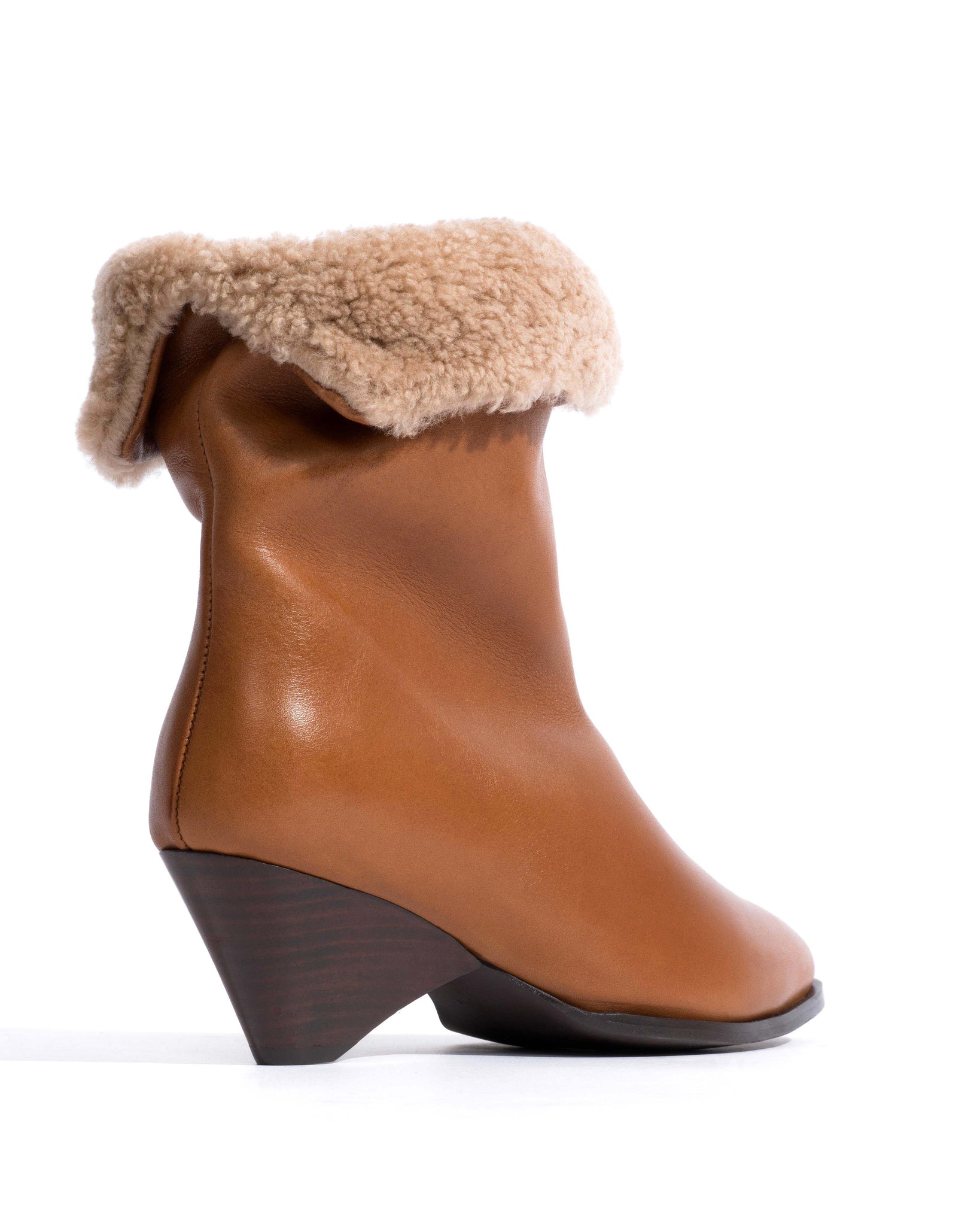 Vully 50 triangle lamb shearling Vegetal soft calf Cinnamon