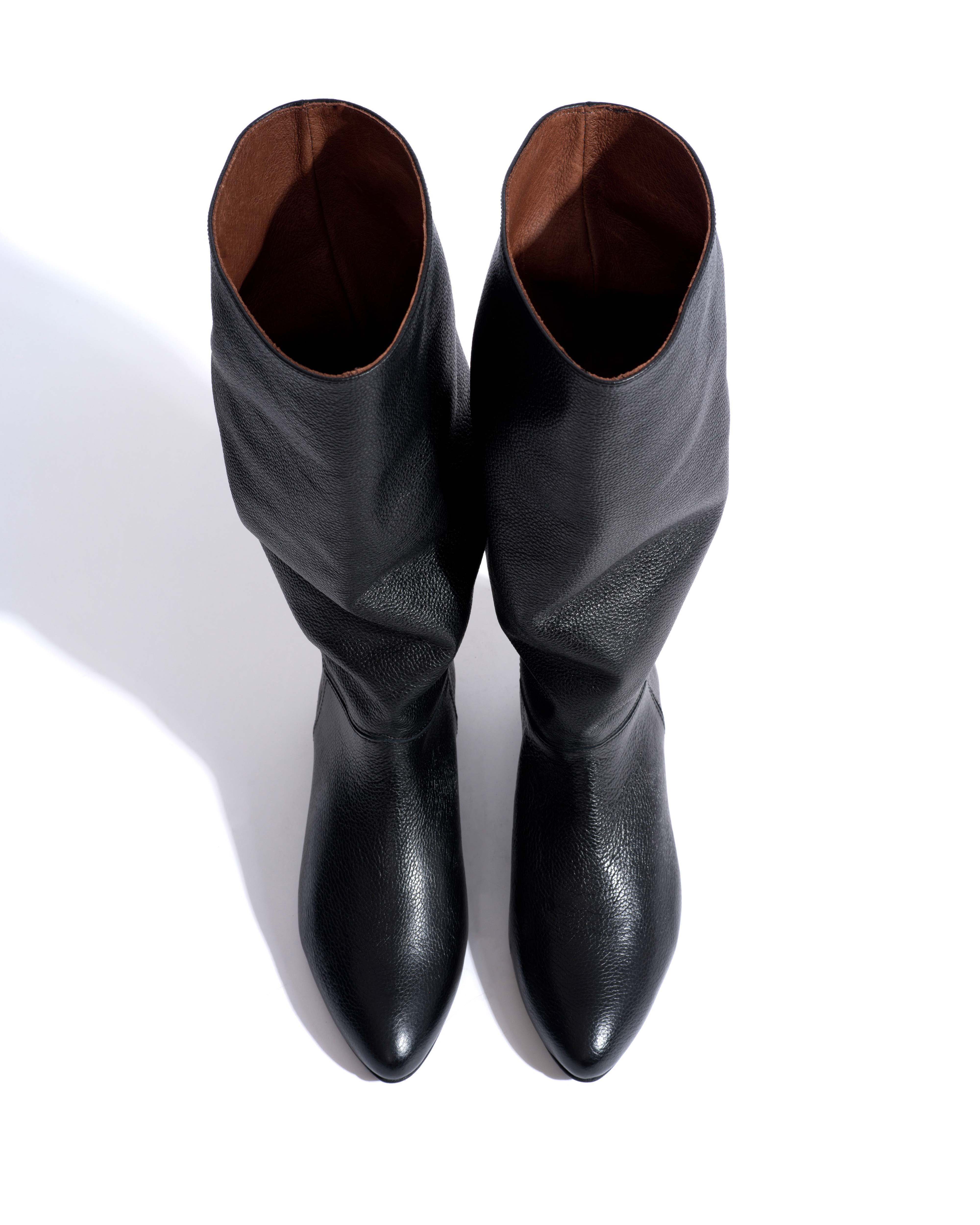 Jasmina 20 Pebbled soft calf & suede leather Black