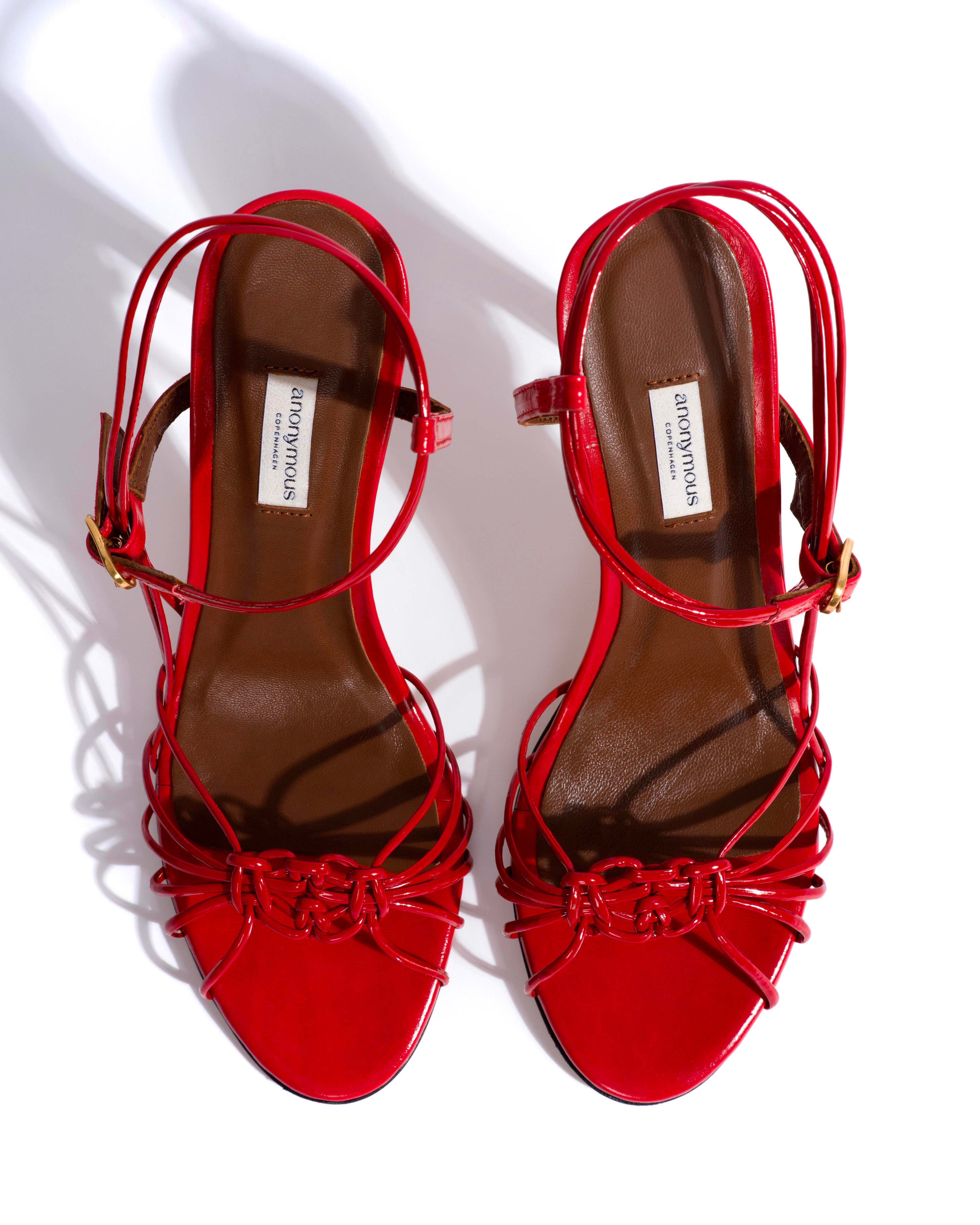 Savannah 100 hand-braided Crinkled polished goat Scarlet