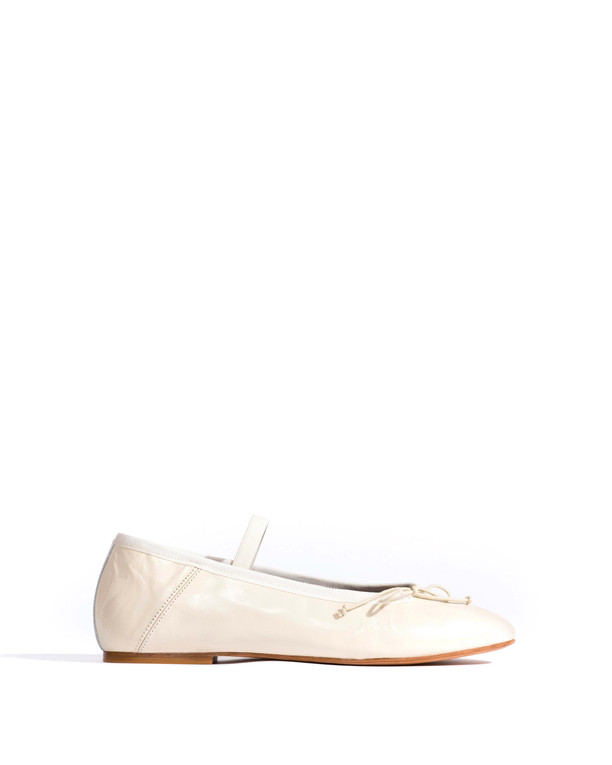 Rhina Crinkled polished goat White sand - Anonymous Copenhagen Shoes