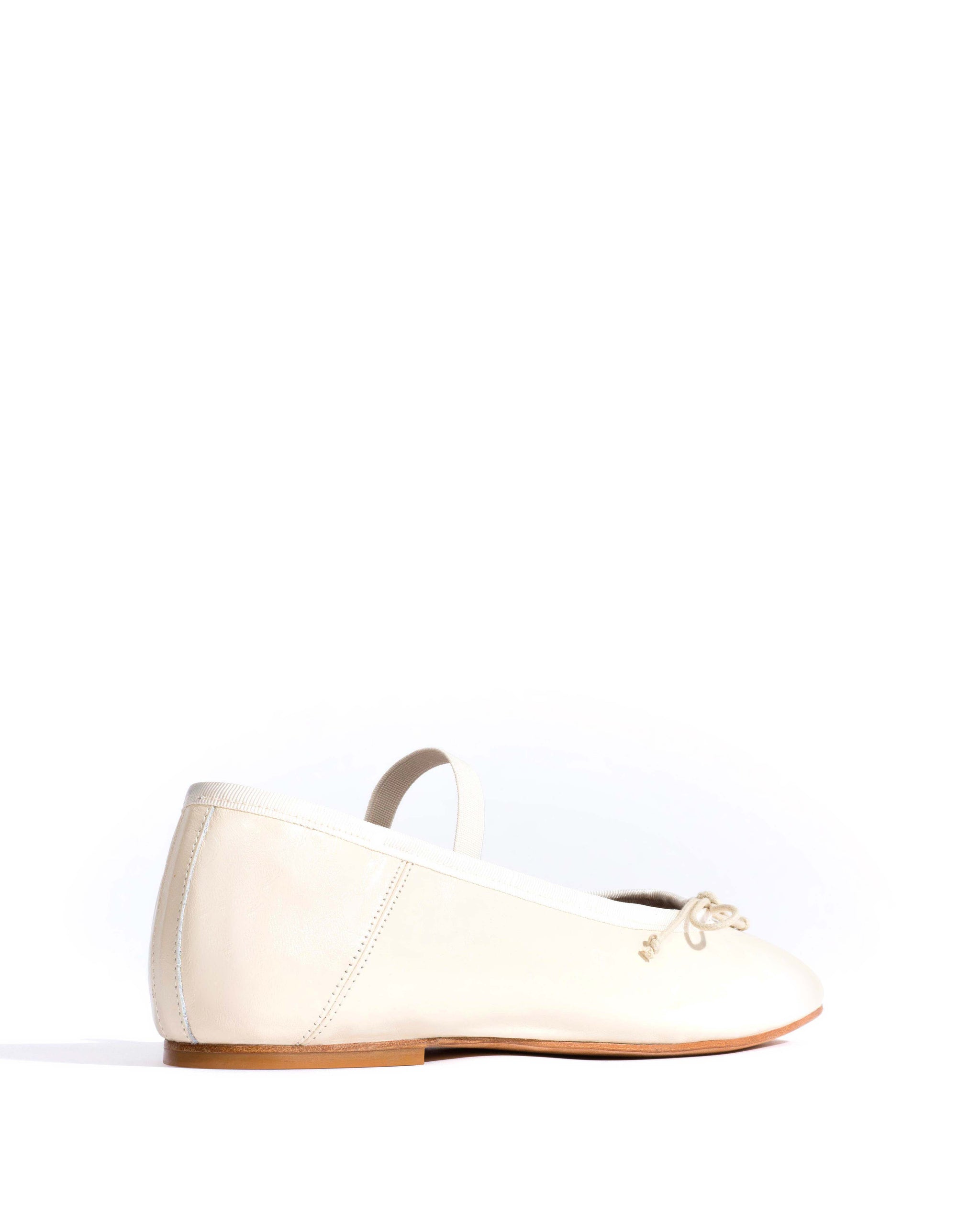 Rhina Crinkled polished goat White sand - Anonymous Copenhagen Shoes