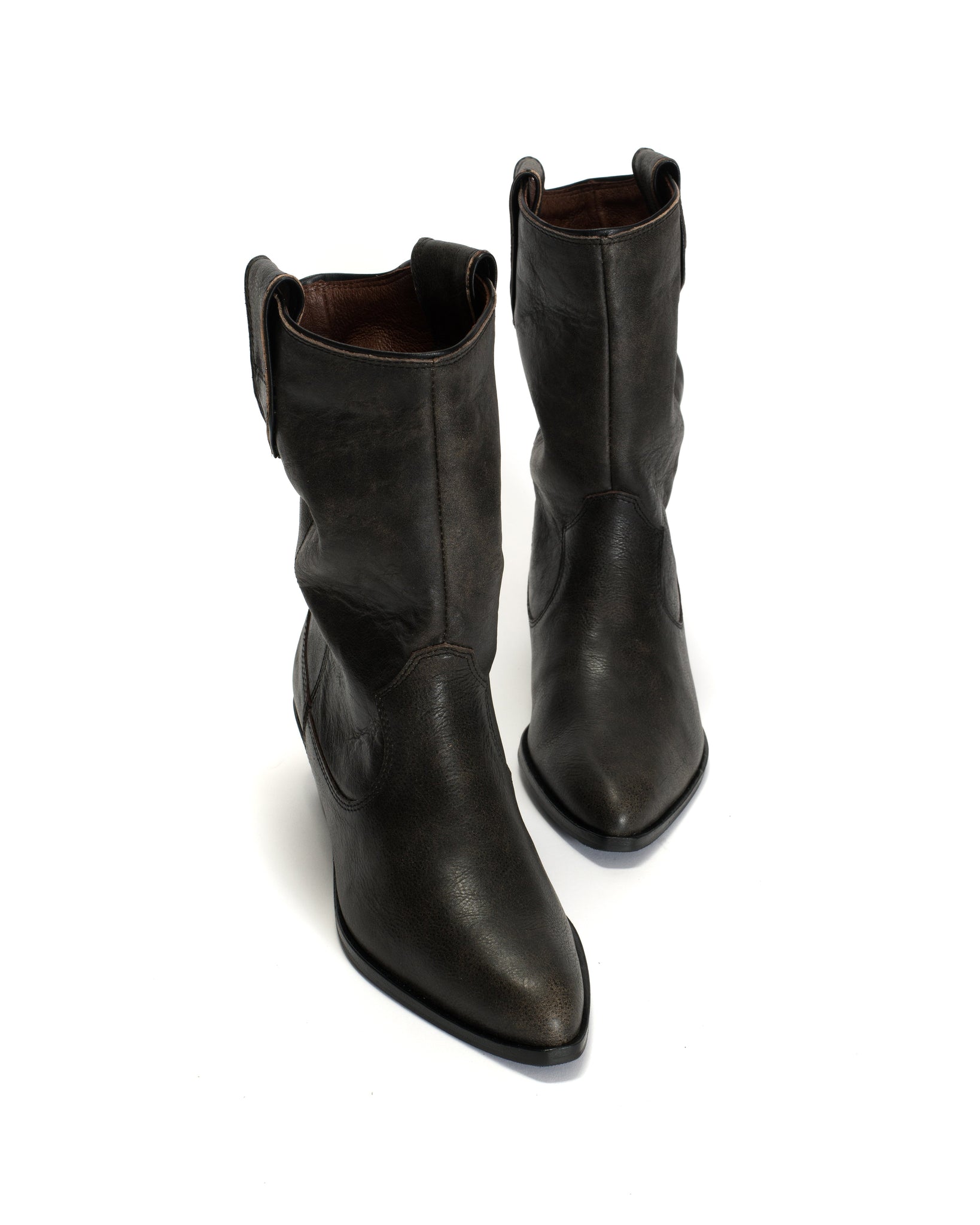 Saseline 35 Distressed vegetable tanned calf Off black - Anonymous Copenhagen