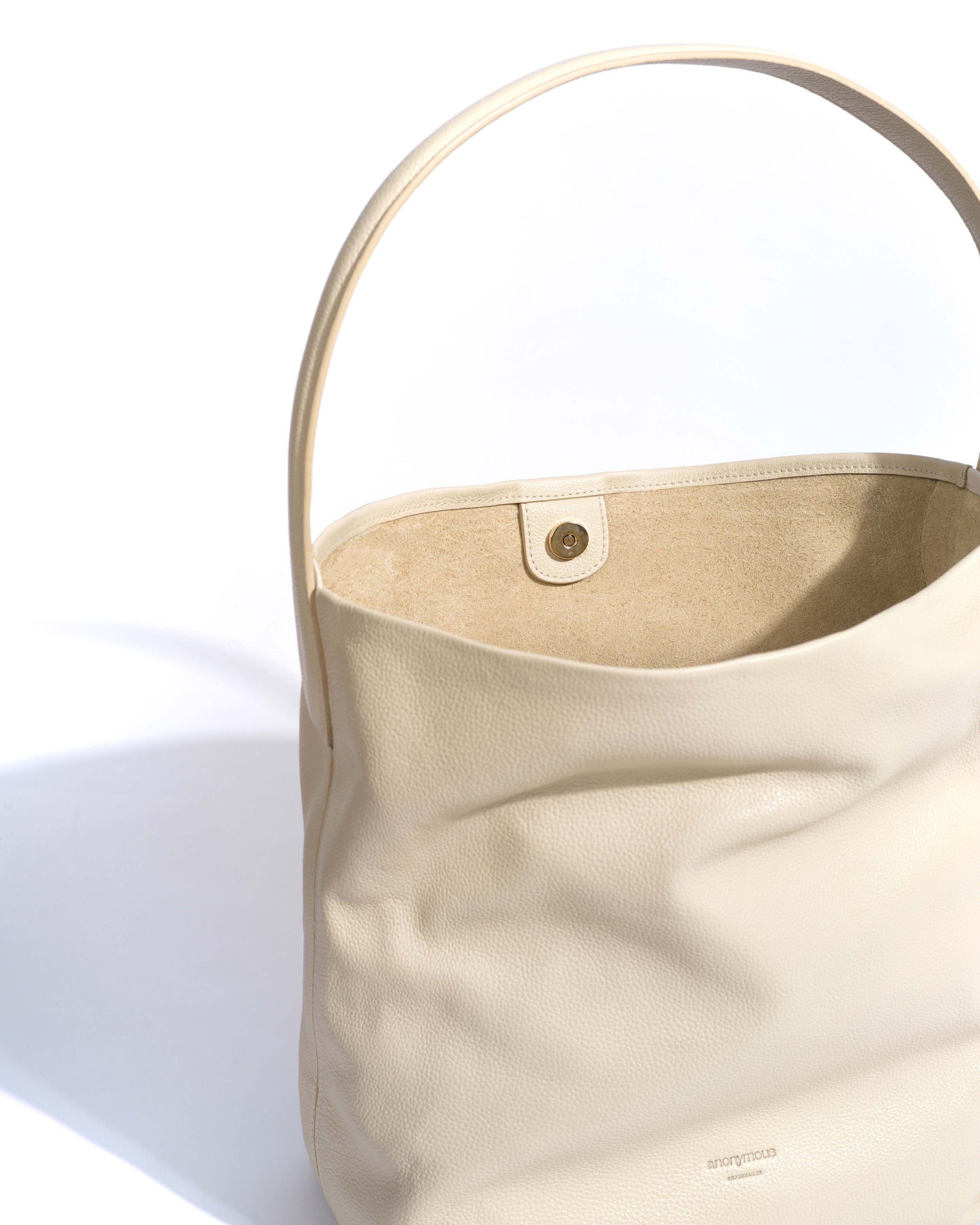 Versa slouchy everyday bag Pebbled soft calf White sand - Anonymous Copenhagen Bags