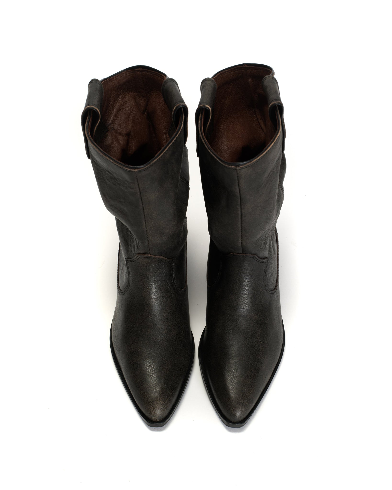 Saseline 35 Distressed vegetable tanned calf Off black - Anonymous Copenhagen