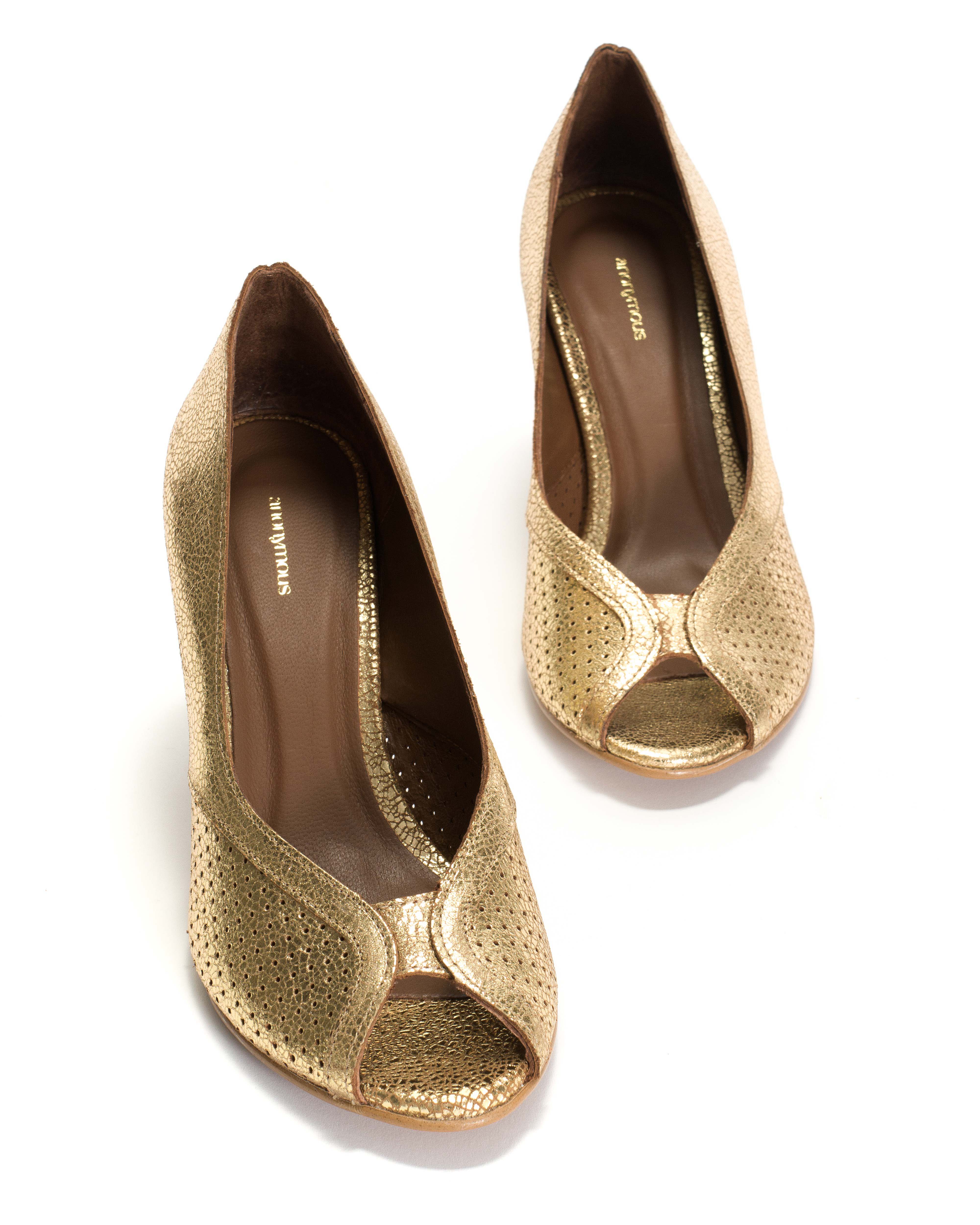 Alania Crackled metallic goat Gold
