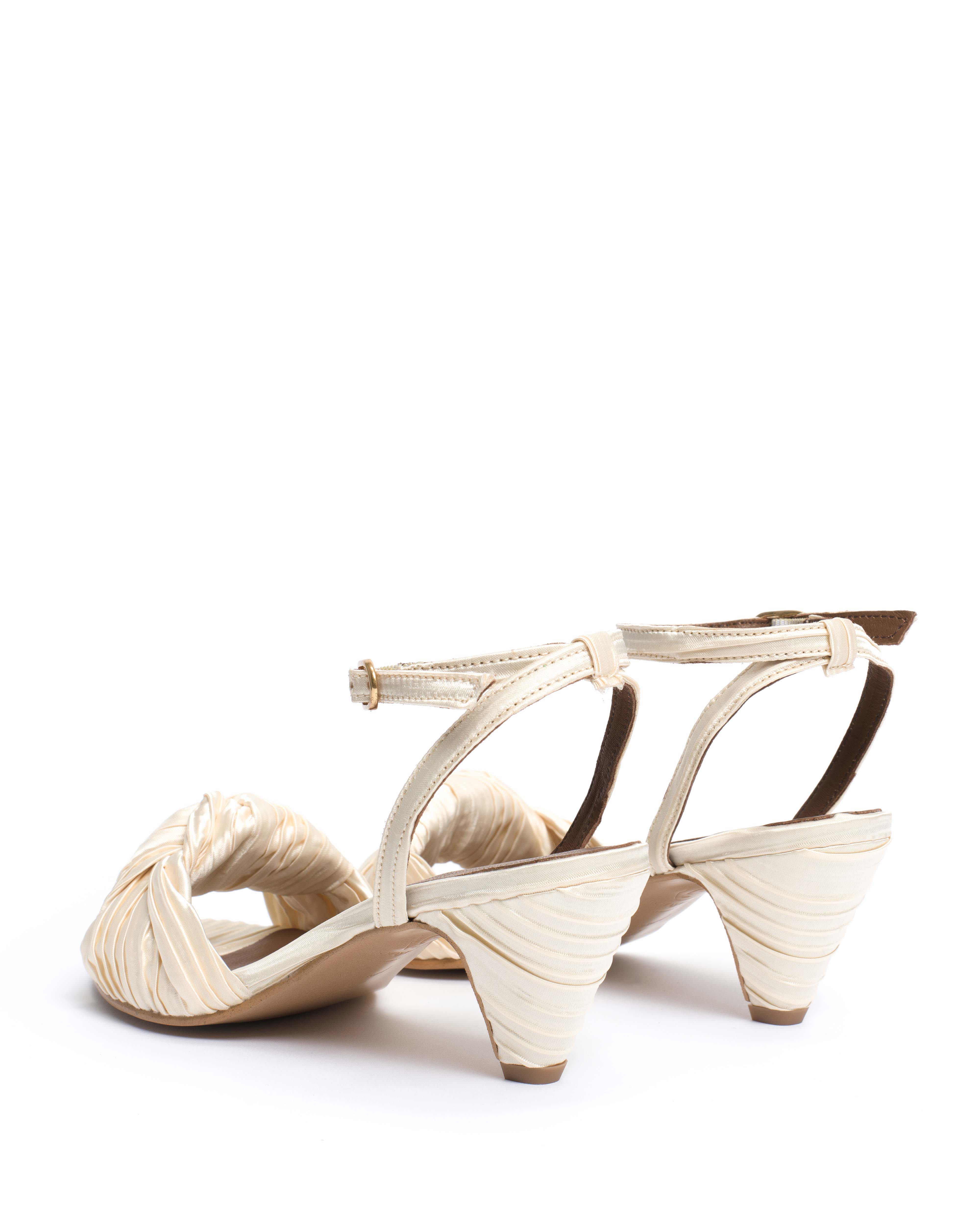 Aliza 50 stiletto Pleated satin Creamy white