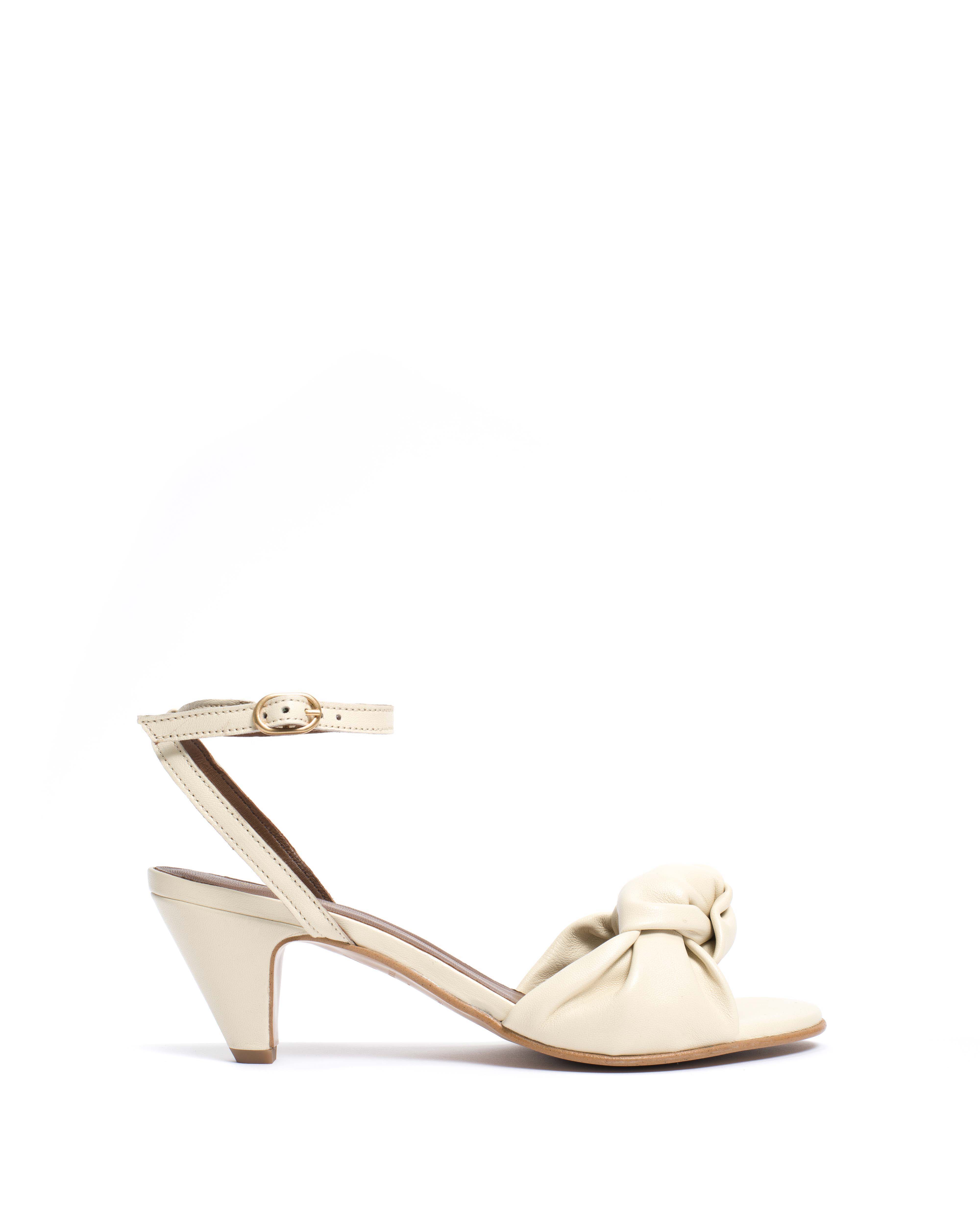 Aliza 50 stiletto Shiny lamb White sand