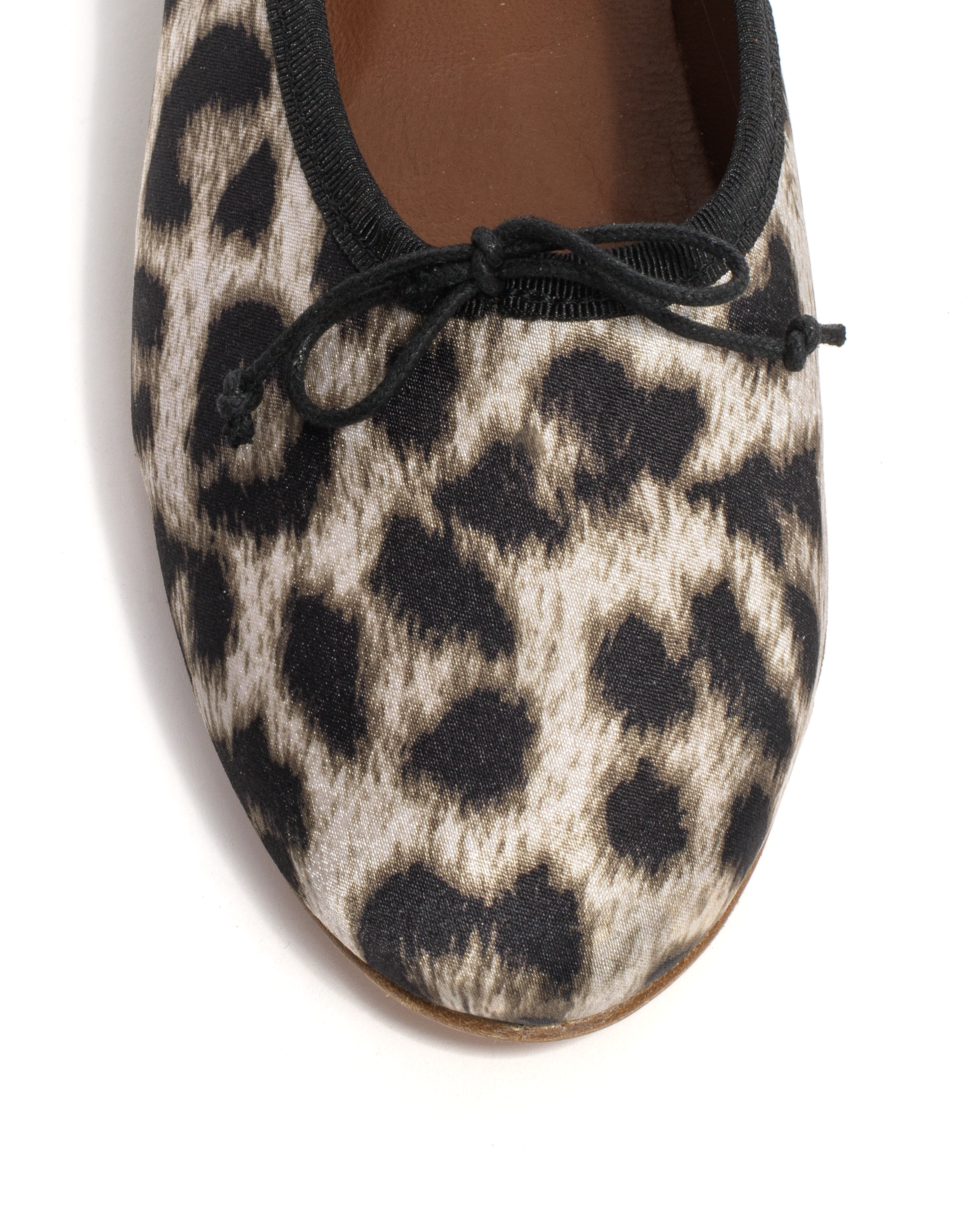 Sacha Satin print Snow leopard