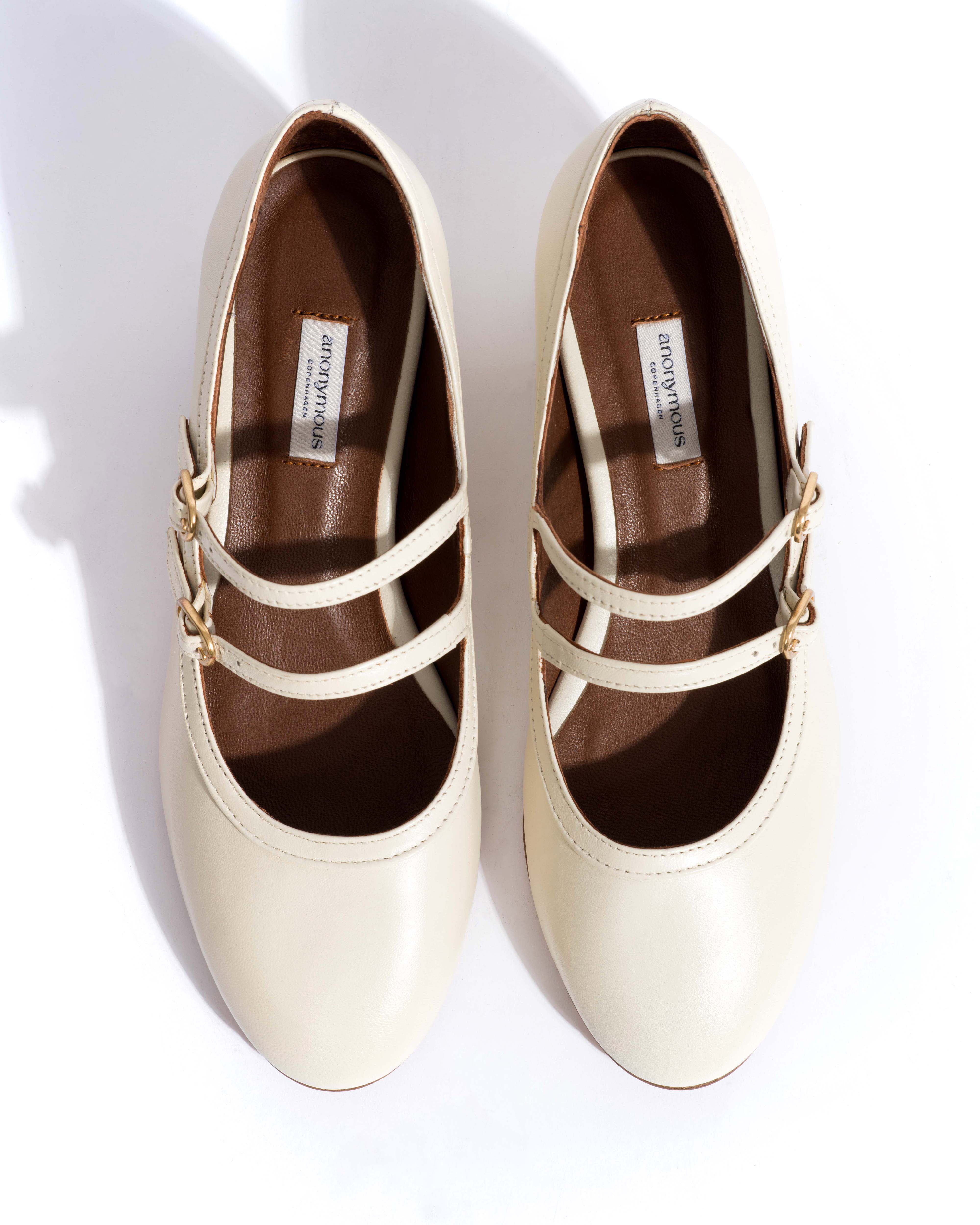 Balie 40 Shiny lamb White sand