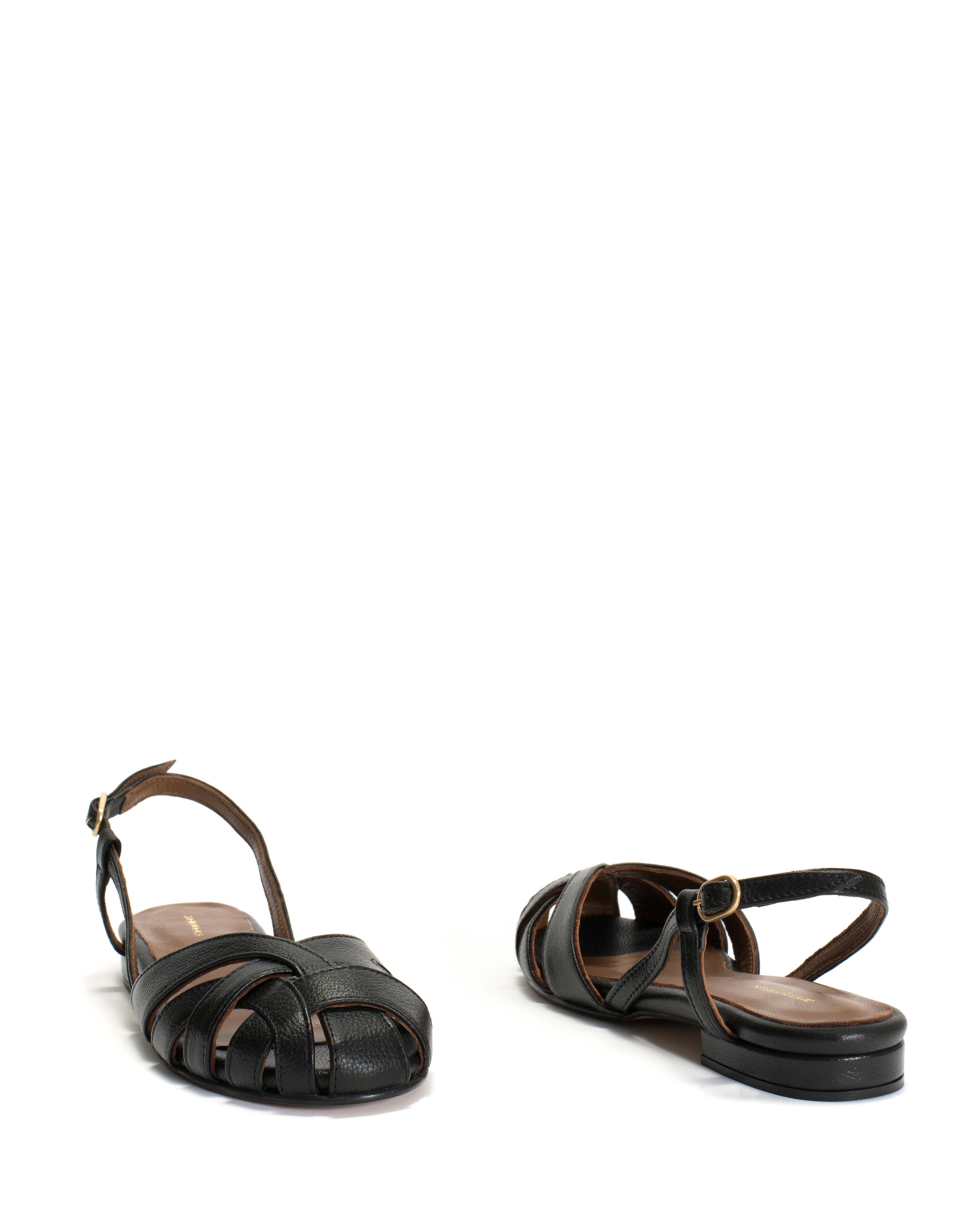 Banie 20 Pebbled soft calf Black