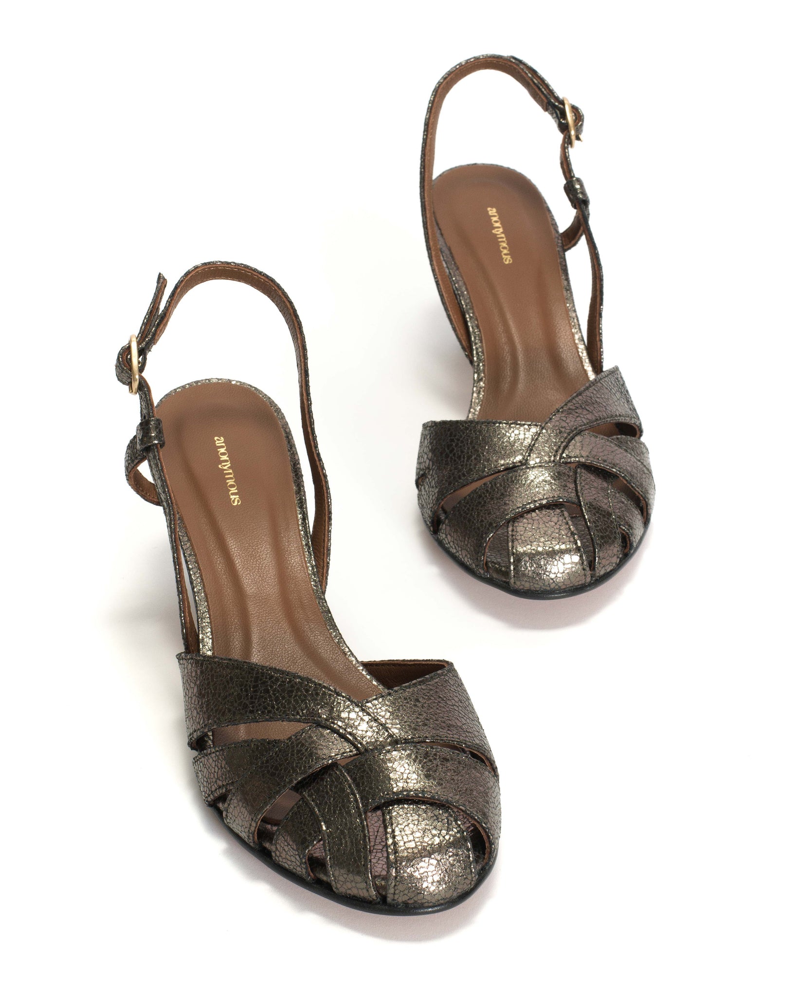 Banie 50 stiletto Crackled metallic goat Platinum
