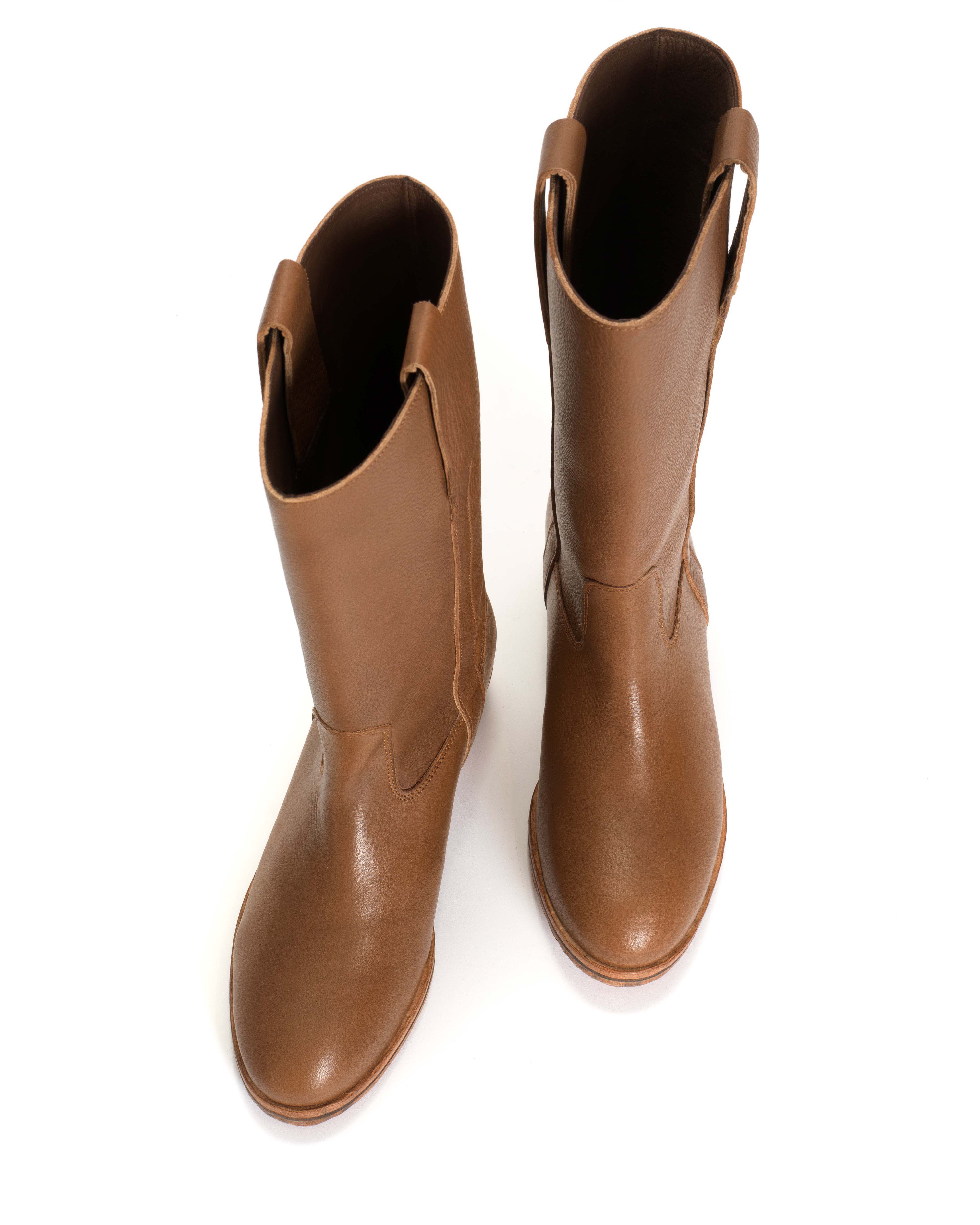 Brinesh Glossy grained vegetable tanned calf Cinnamon