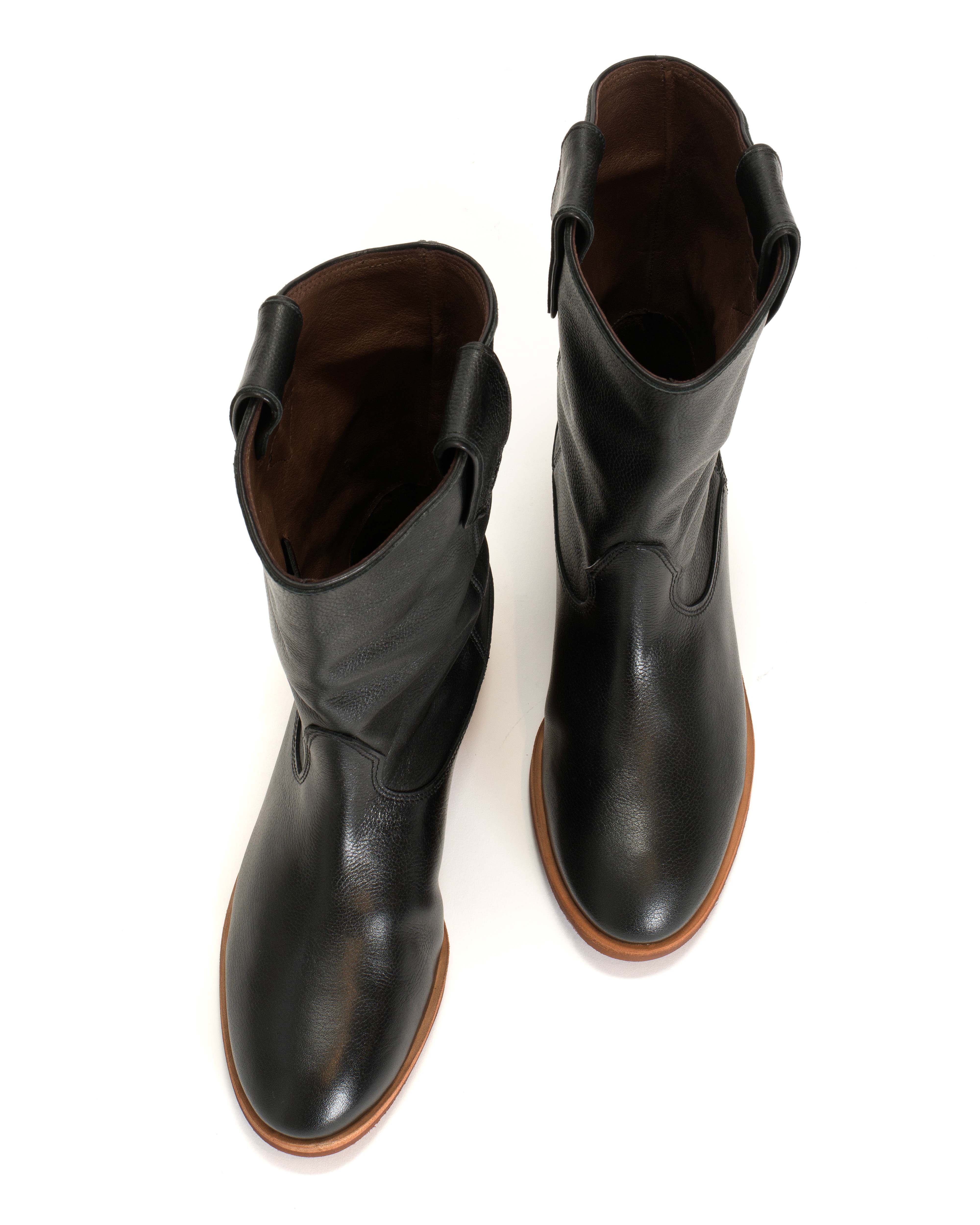 Claudia Grained soft calf Black