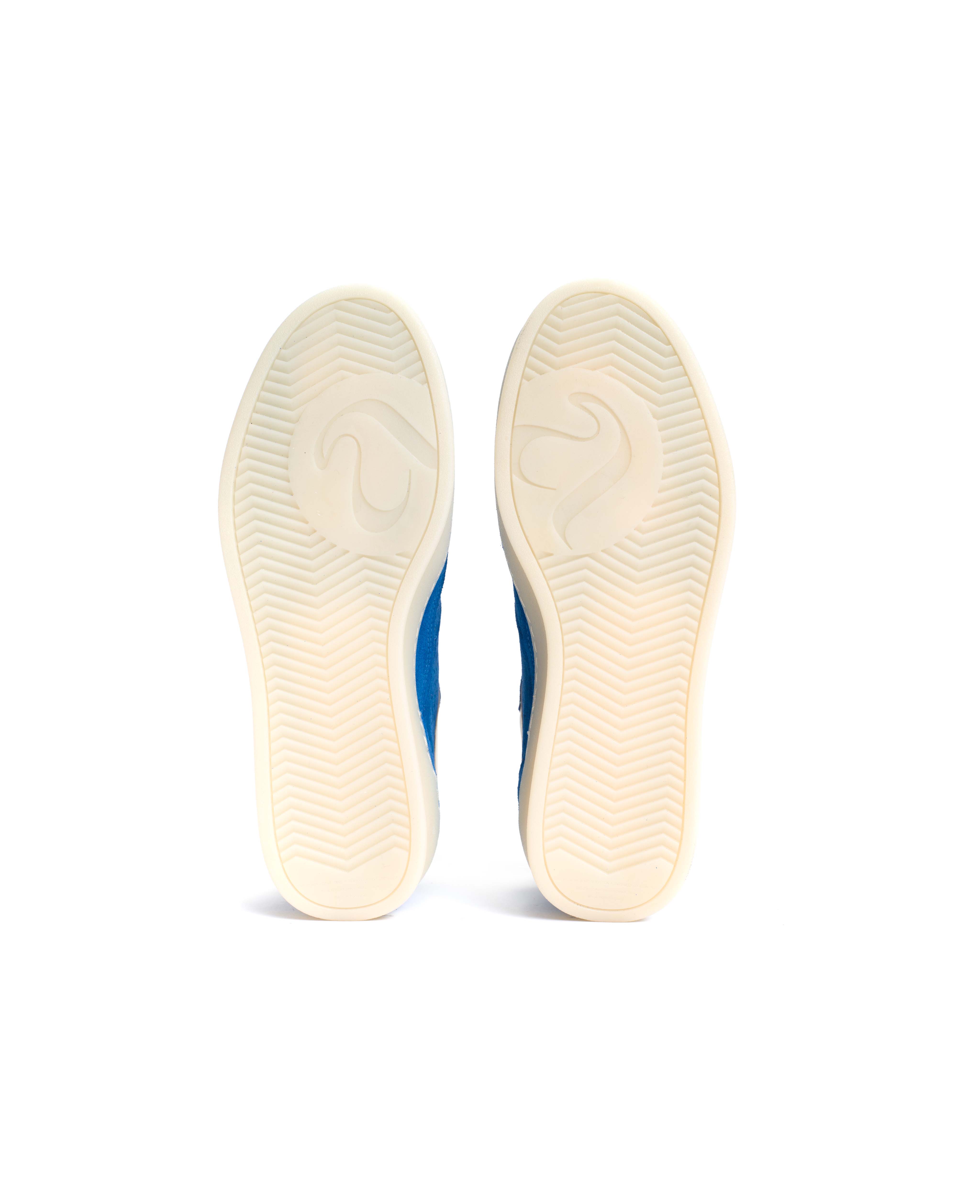Dabbie Calf suede & sleek leather Electric blue & white sand