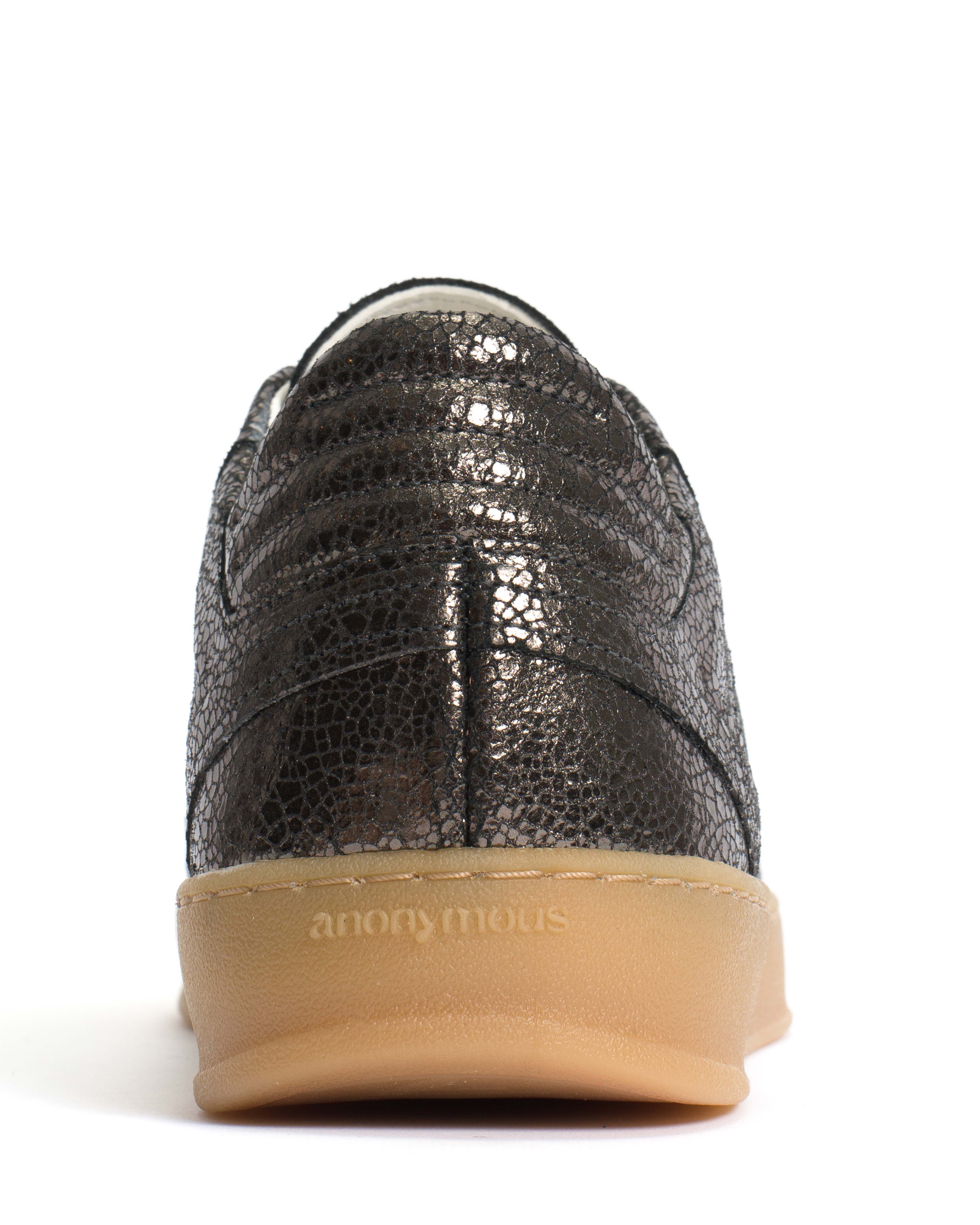Dabbie Crackled metallic goat Platinum