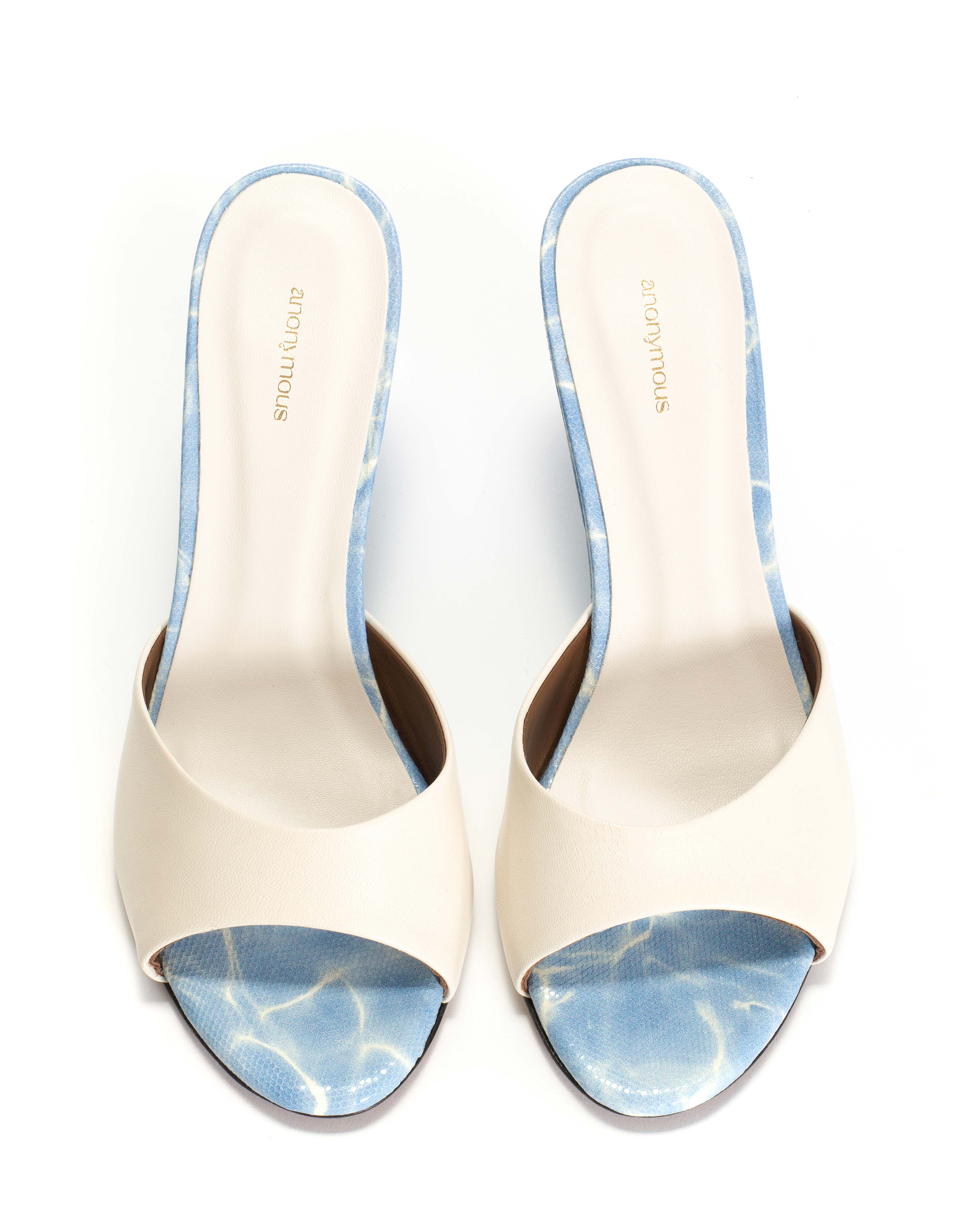 Gwen 75 wedge Shiny lamb & dual color Milk white & pool blue