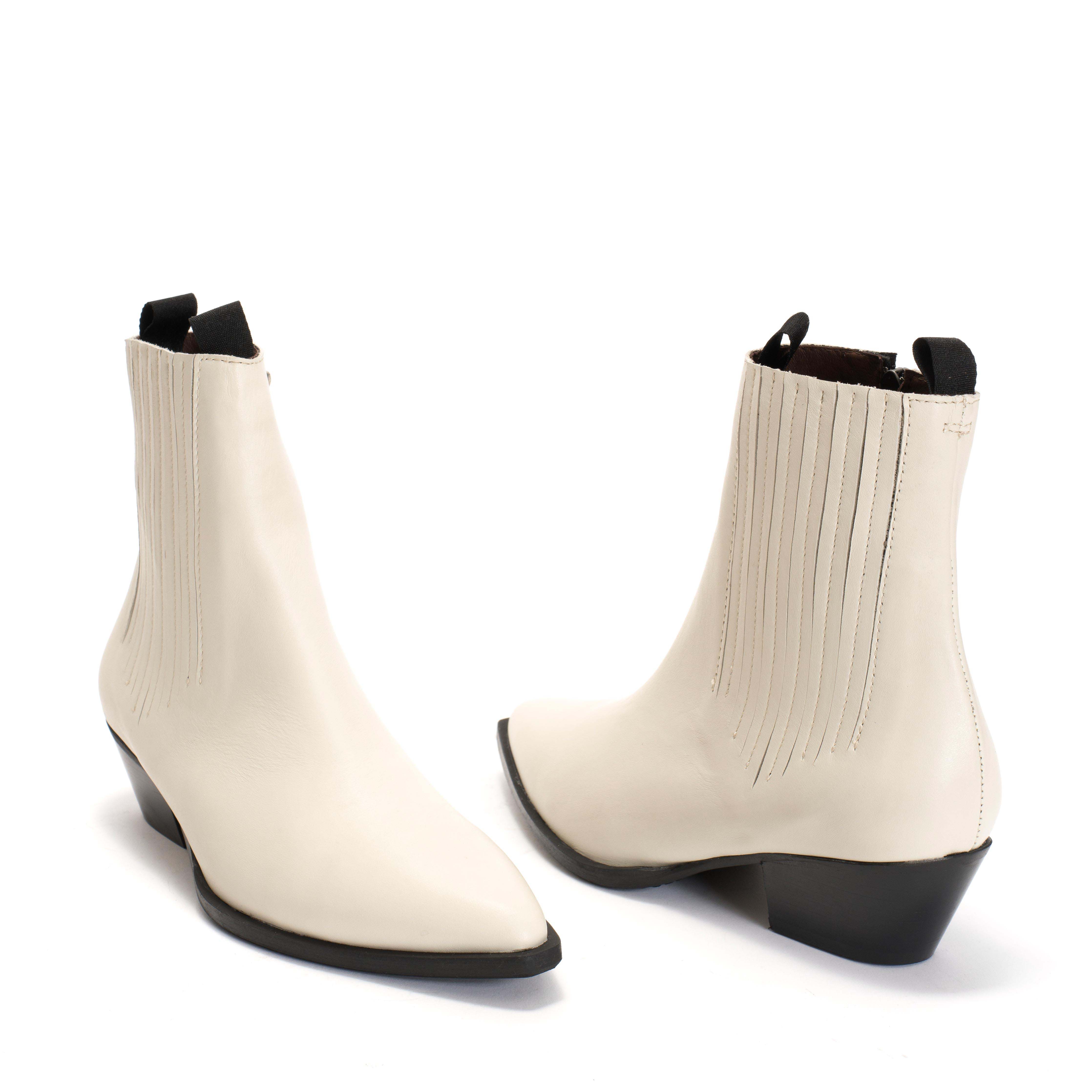 Hachi Soft calf Milk white