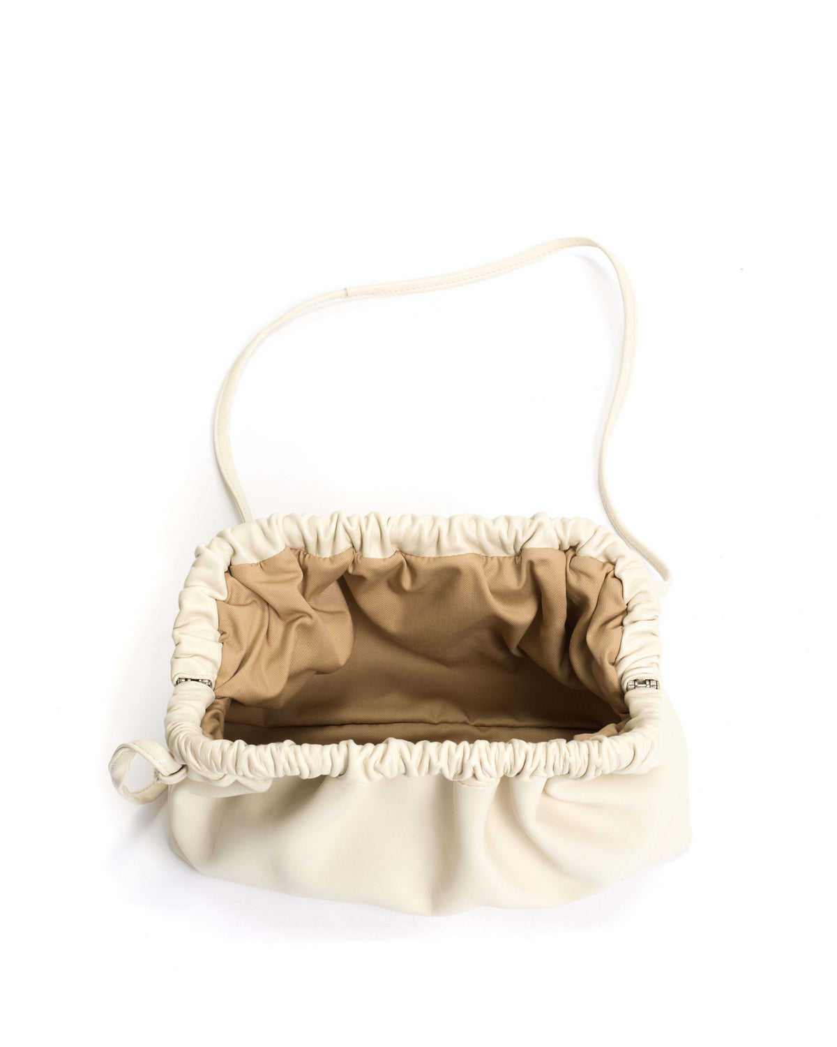 Hally classic cloud bag Shiny lamb White sand