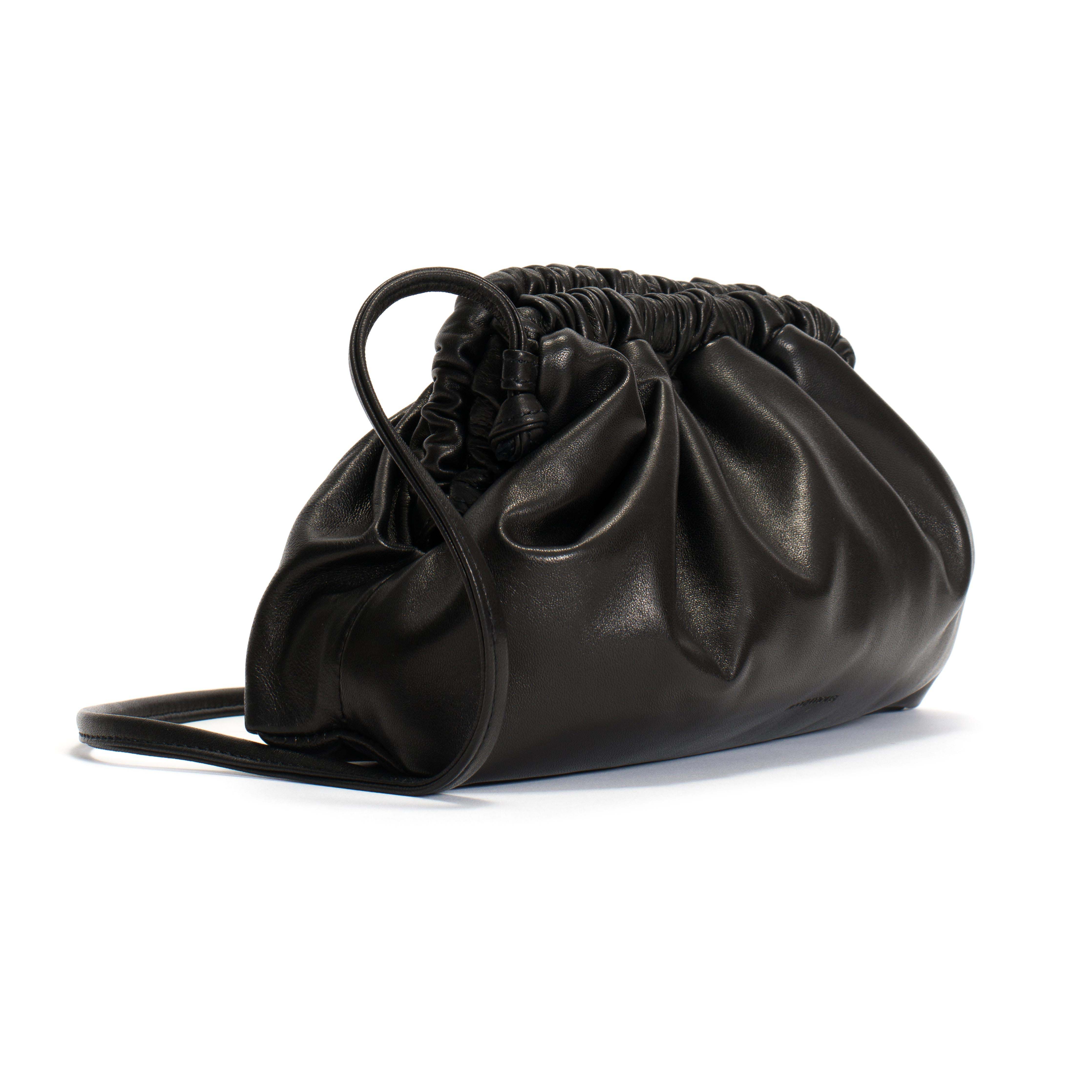 Hally petite cloud bag Shiny lamb Black