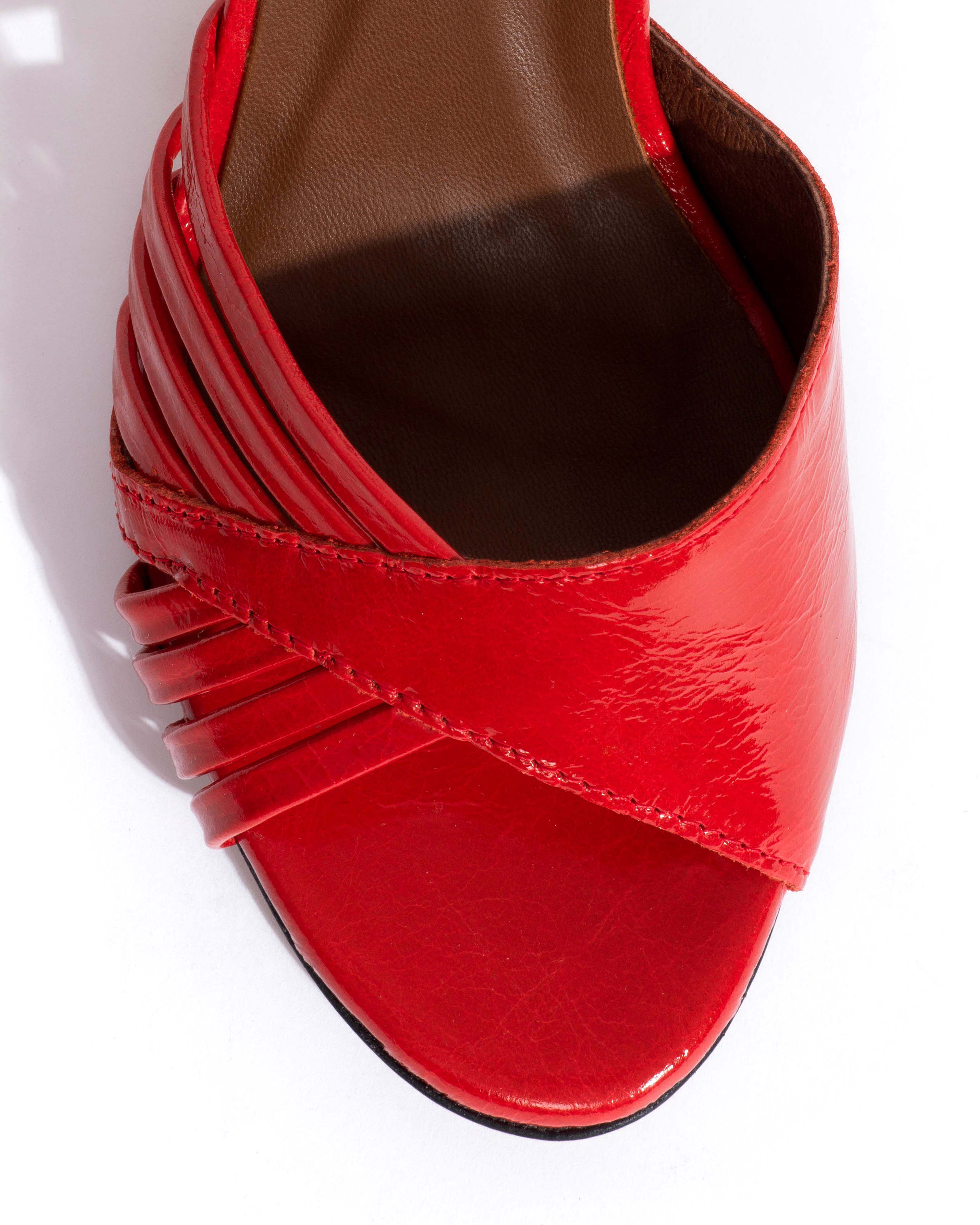 Hermine 75 Crinkled polished goat Scarlet