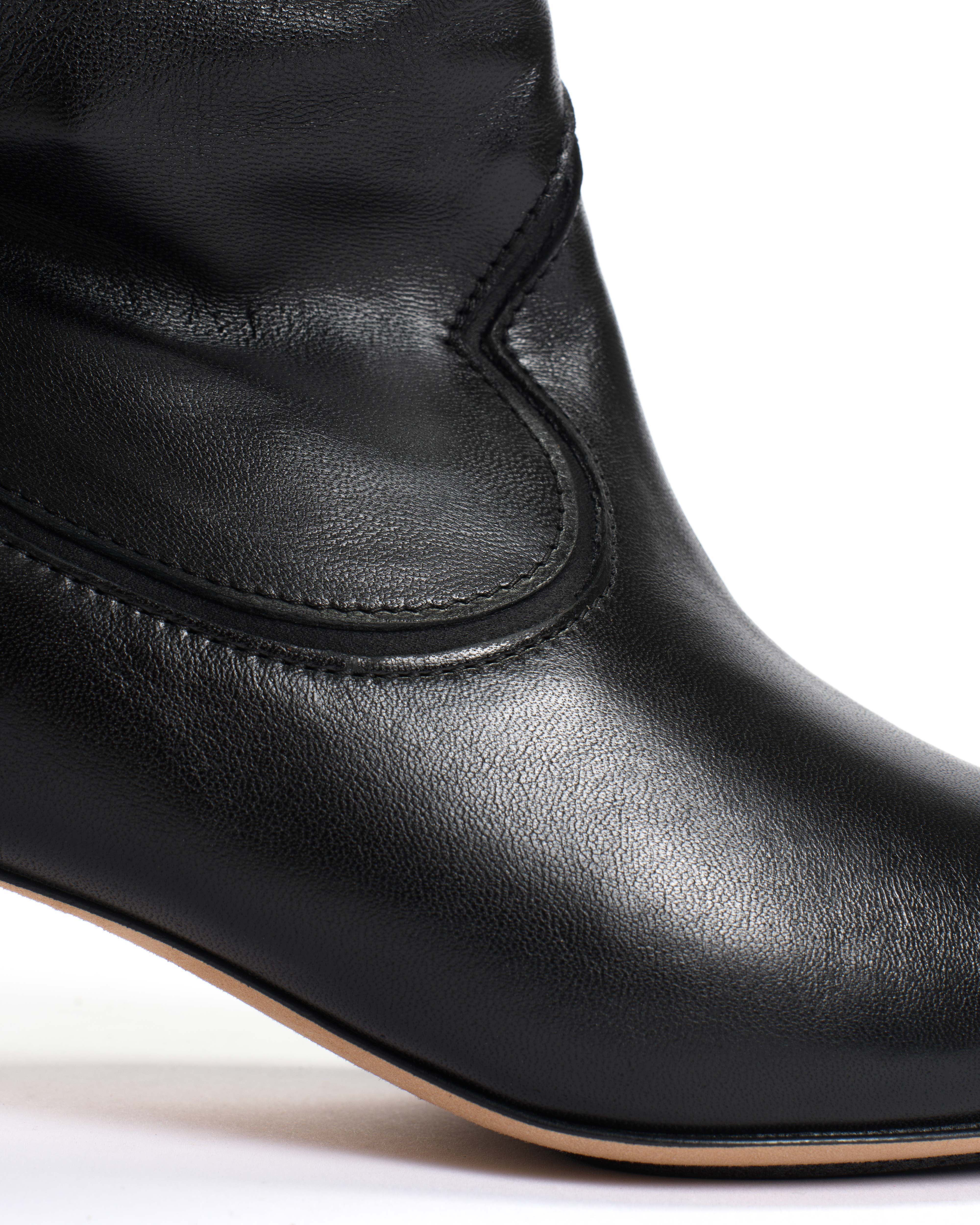 Hicha 40 stiletto Silky calf Black