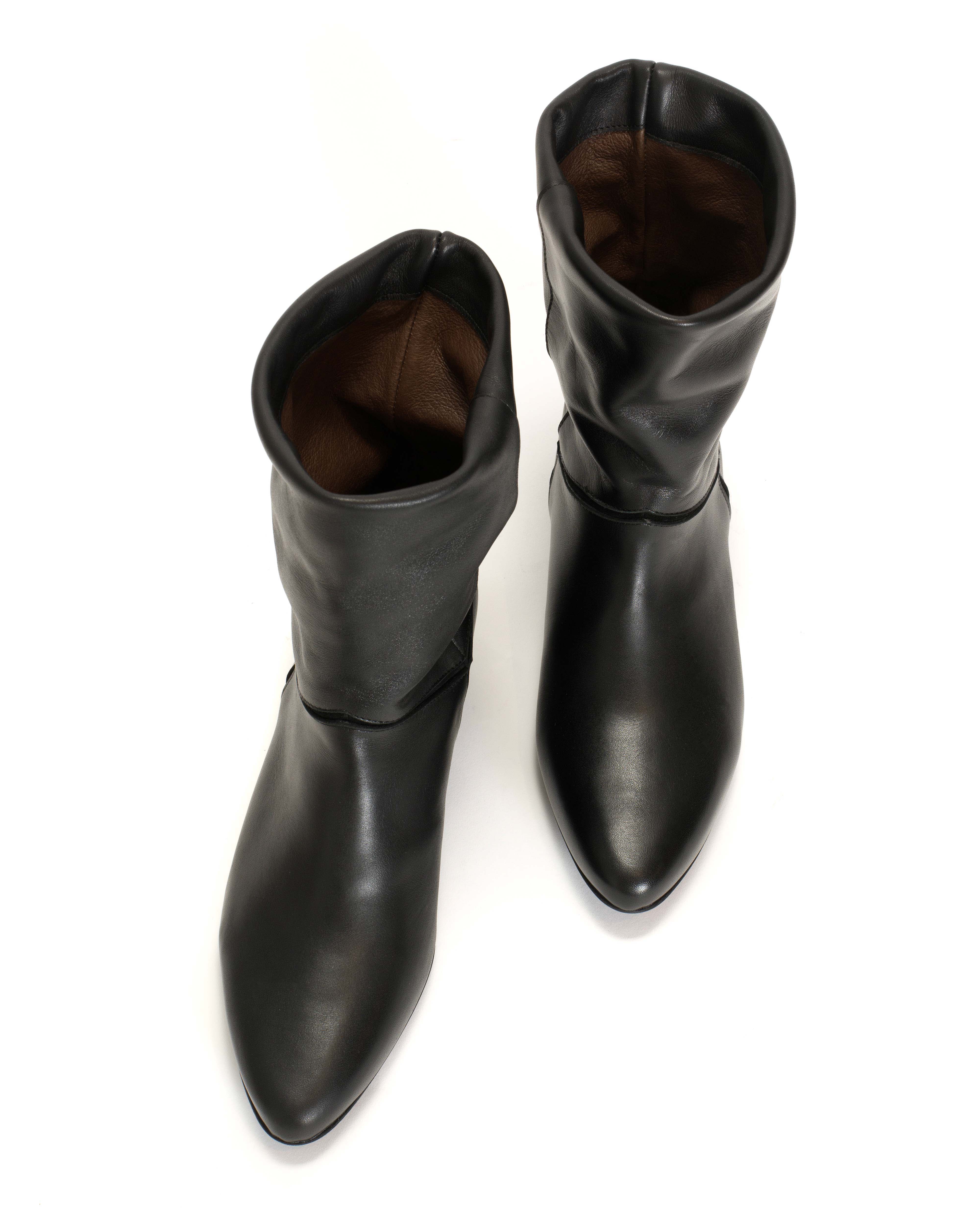 Jassi 20 Soft calf & suede leather Black