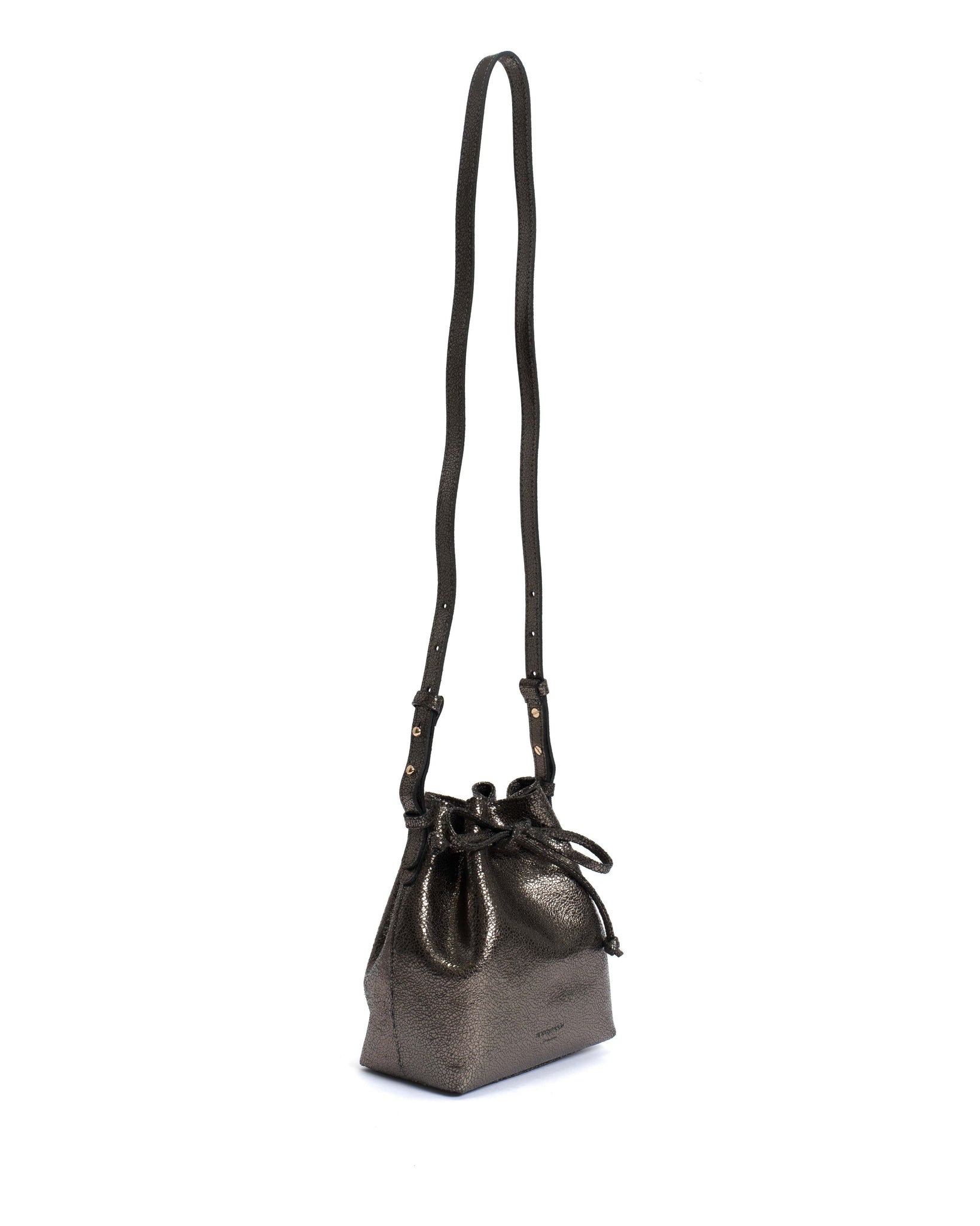 Kacey petite bucket bag Crackled metallic goat Platinum - Anonymous Copenhagen