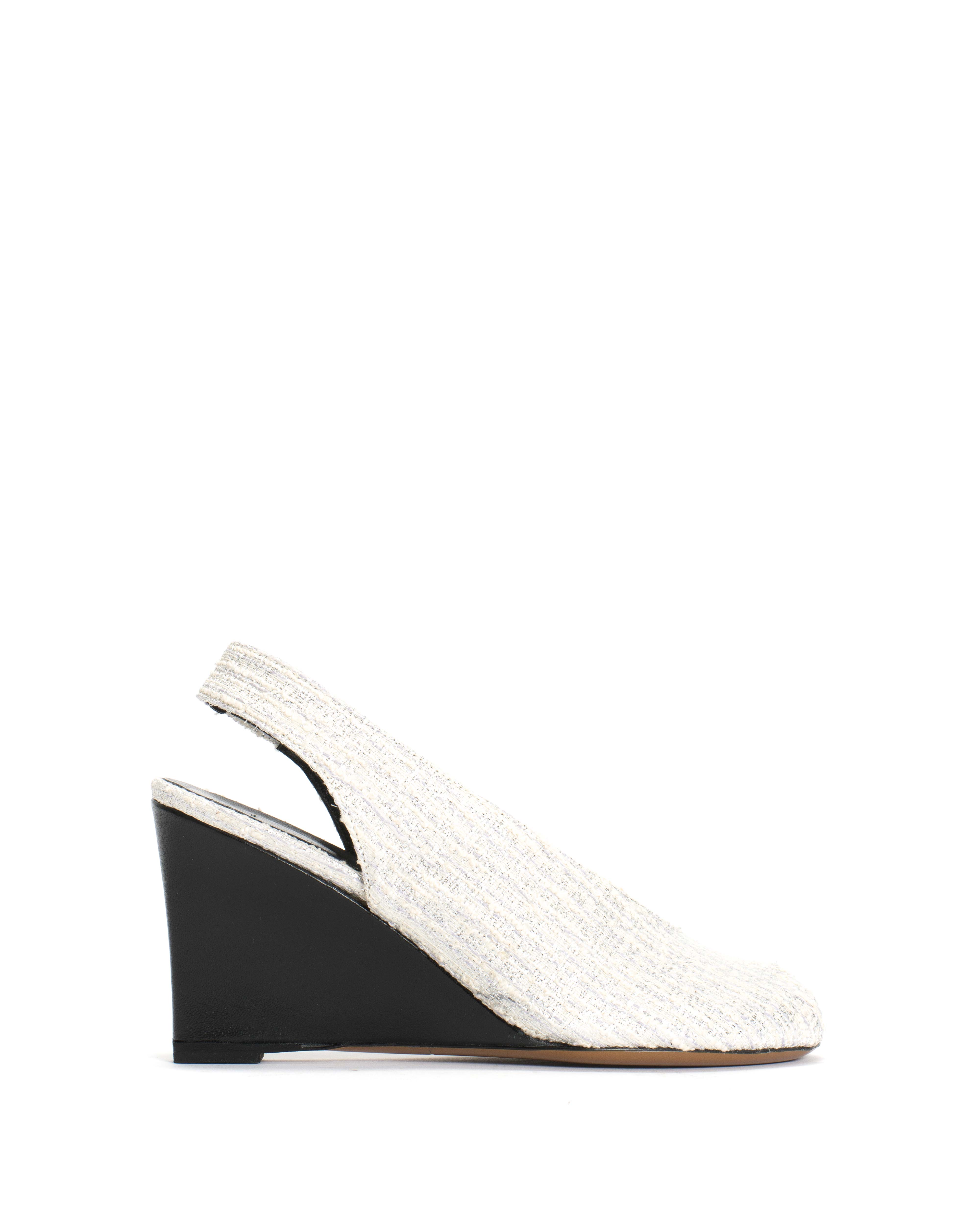 Maia Boucle & silky lamb Oyster purple & black