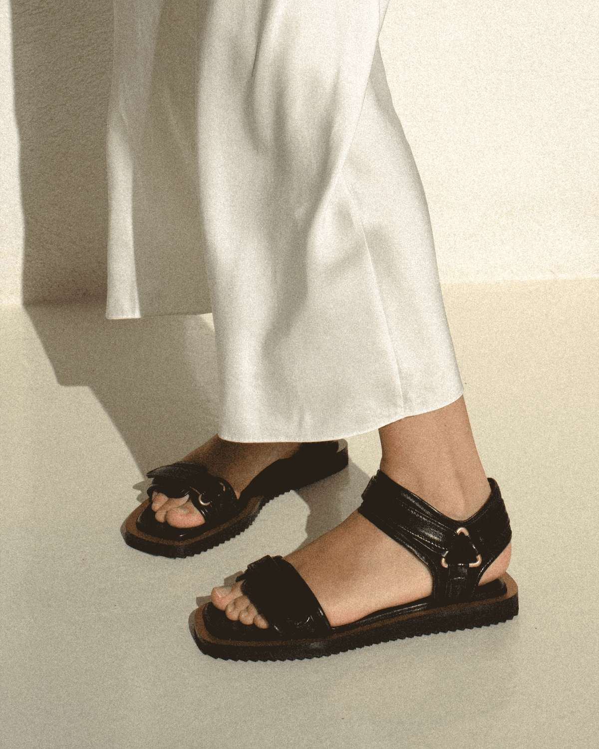 Shantell flats Shiny lamb Black