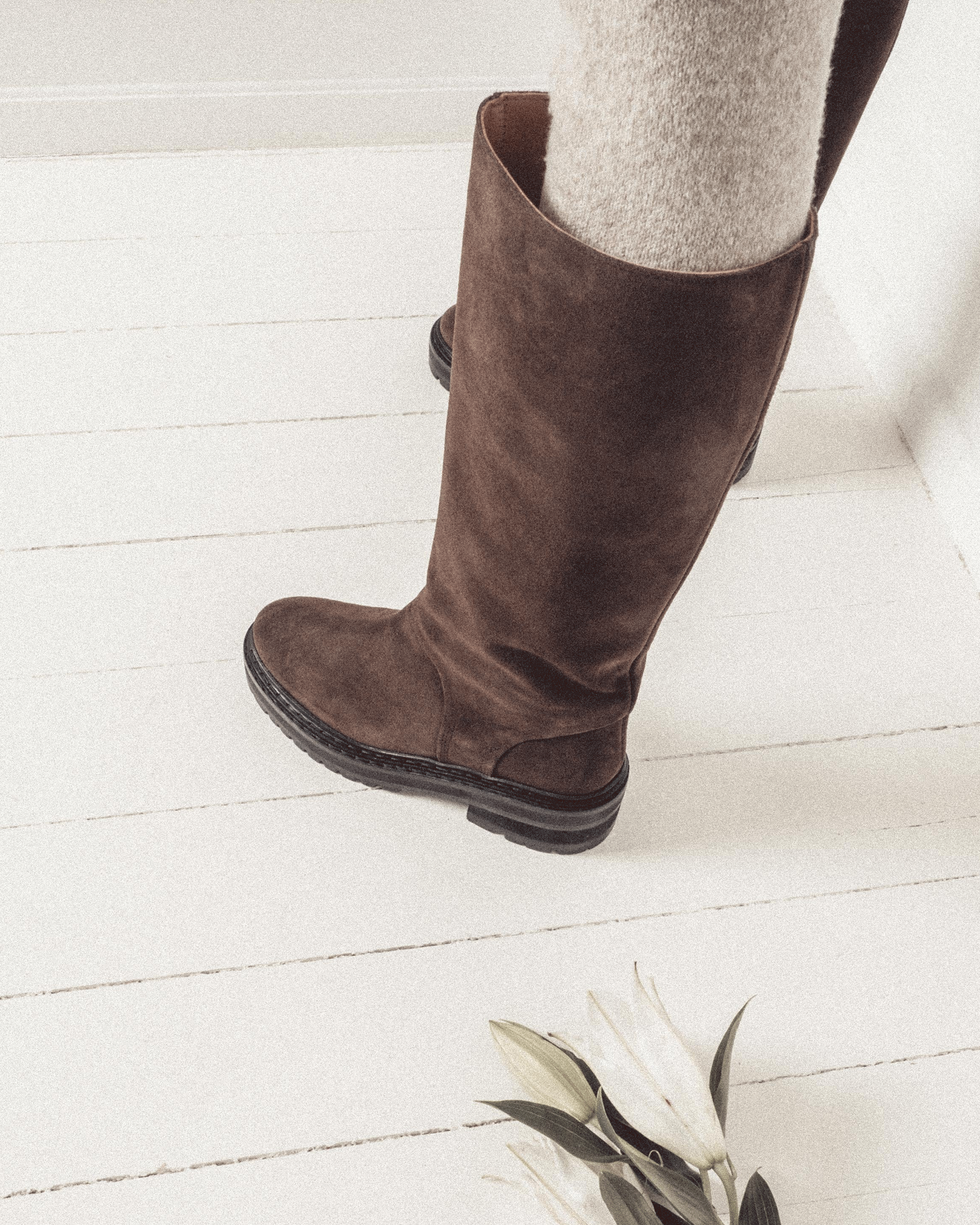 Vivian Calf Suede Coffee Brown