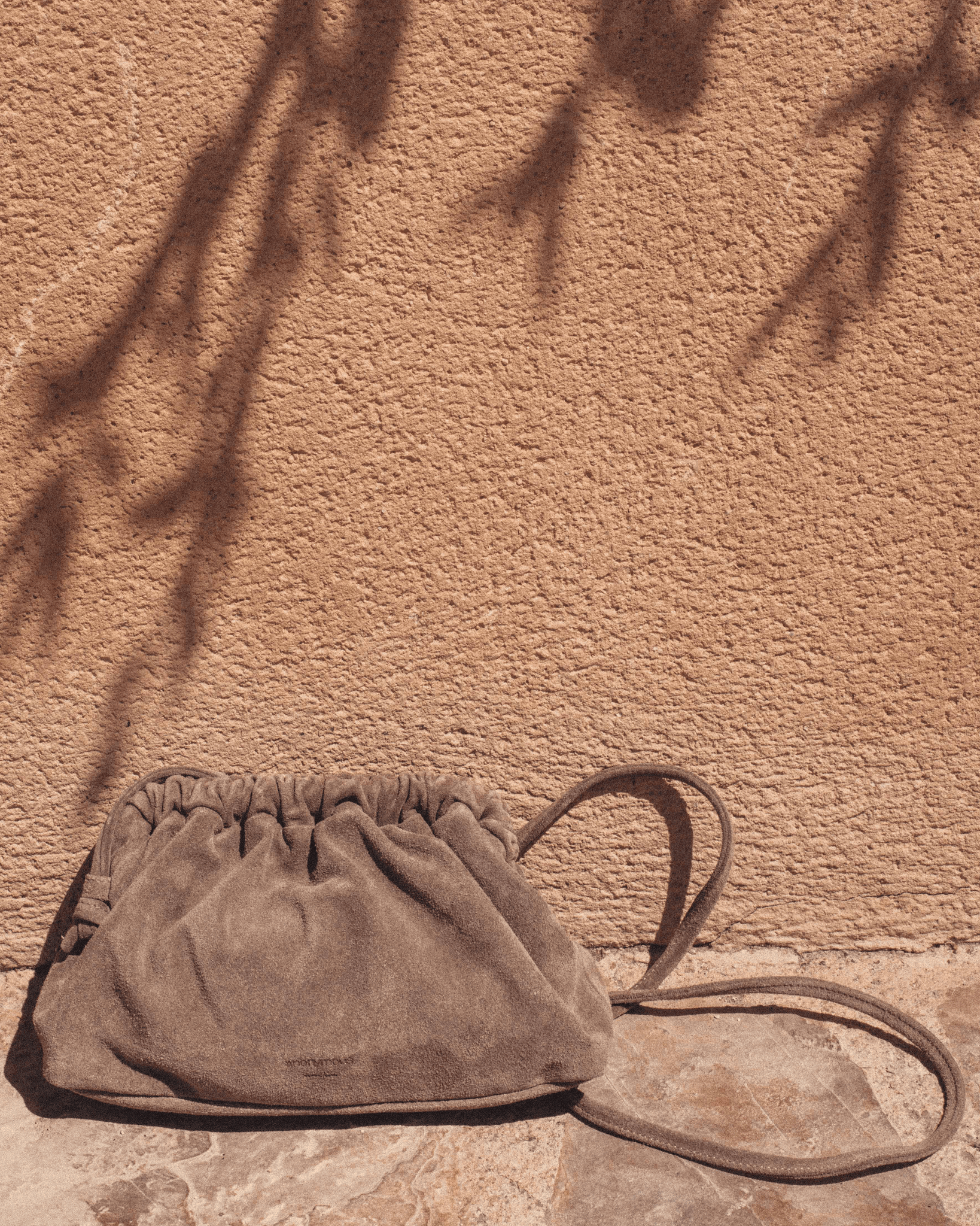 Hally petite cloud bag Calf suede Mushroom