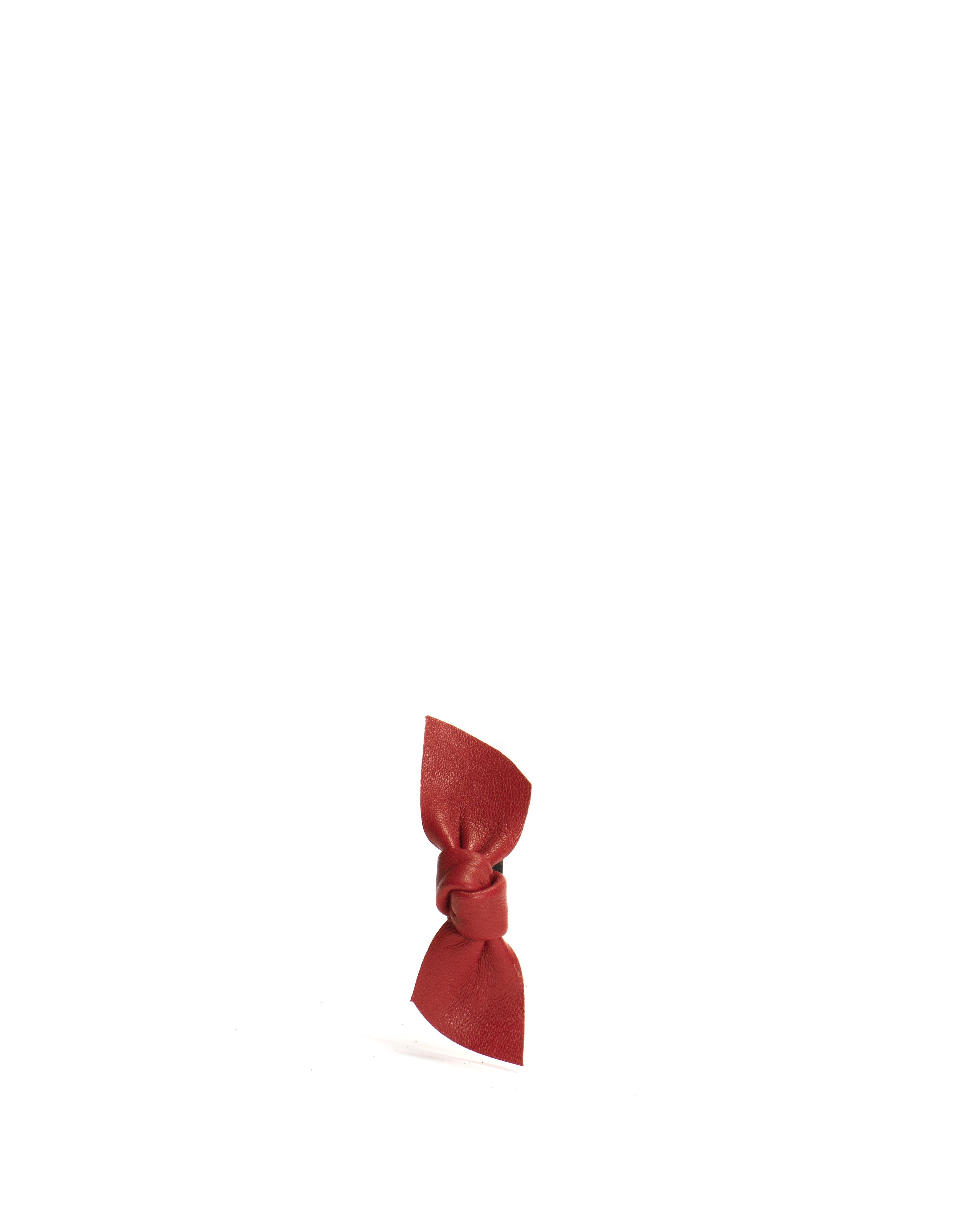 Nabie hair clip petite bow Shiny lamb Ruby red