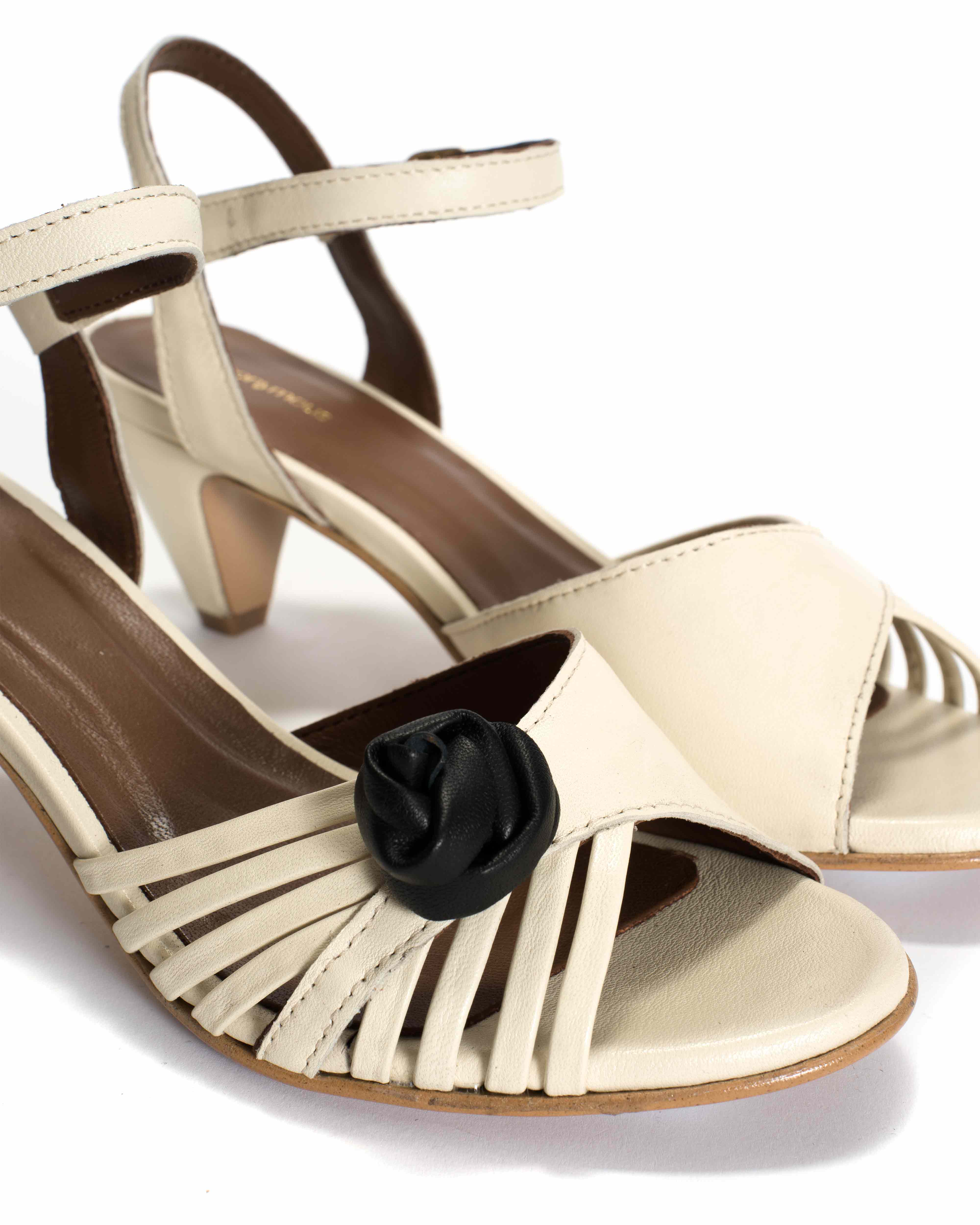 Rose shoe clip Shiny lamb Black