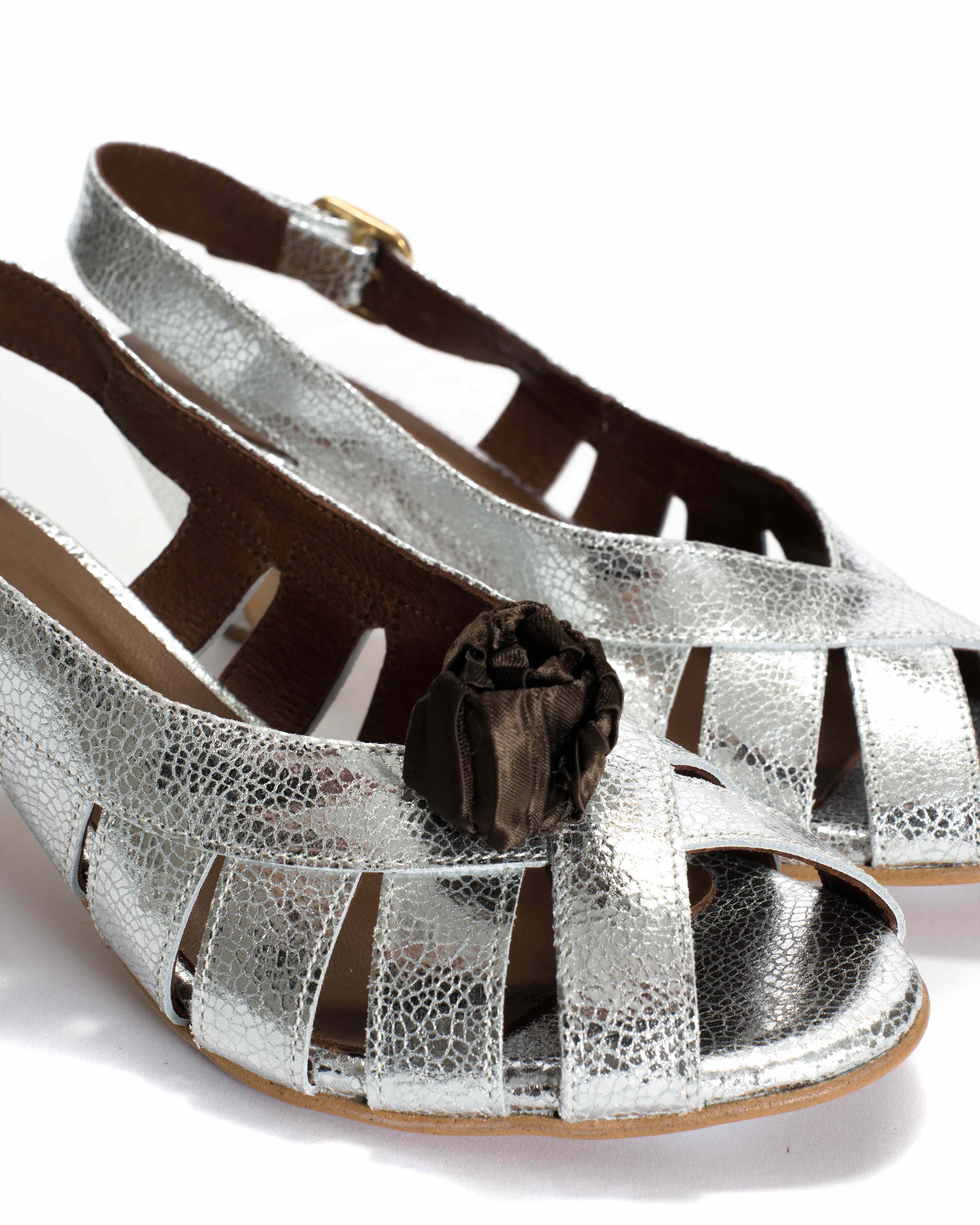 Tulip shoe clip Pleated satin Espresso brown