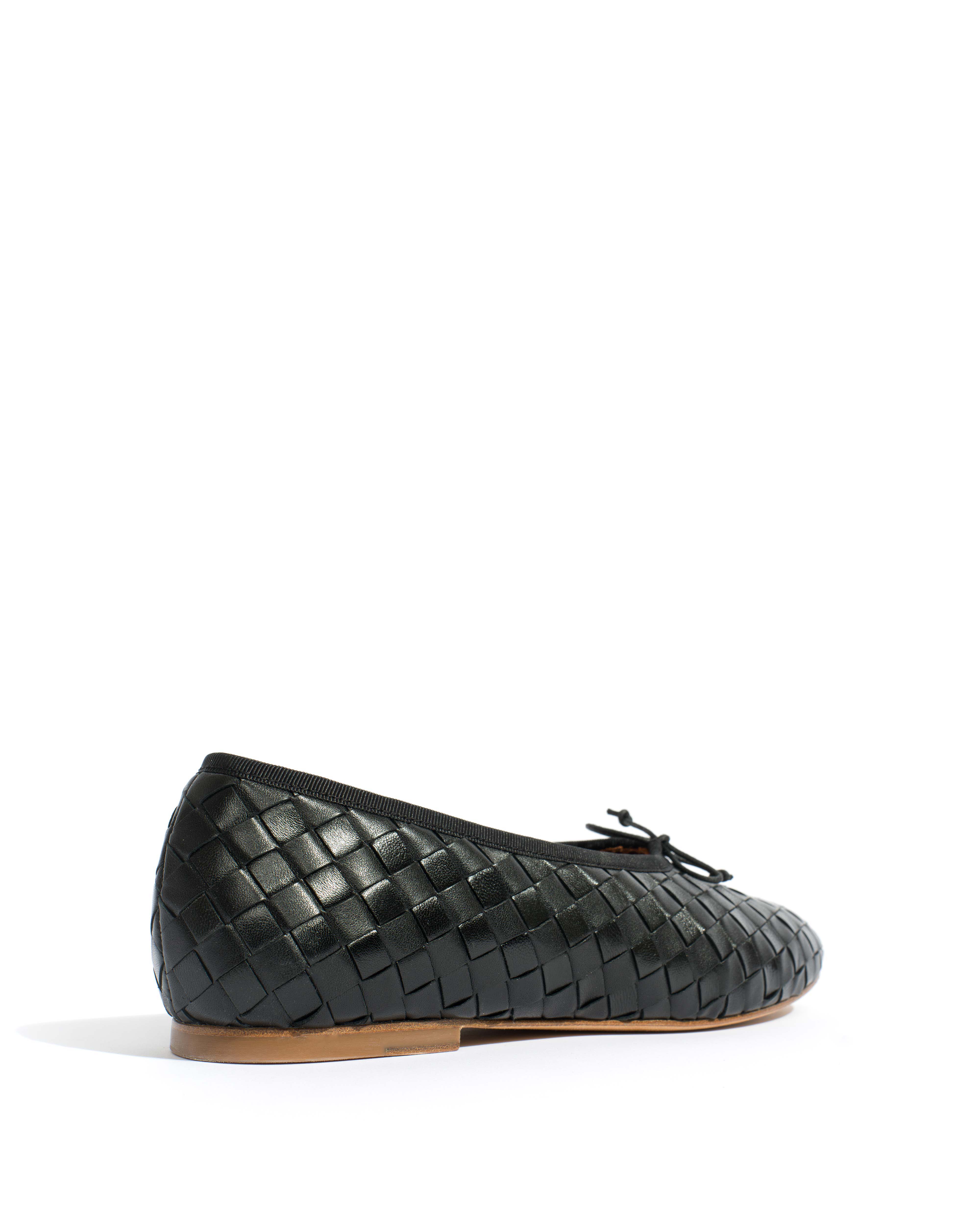 Sacha interlace Shiny lamb Black
