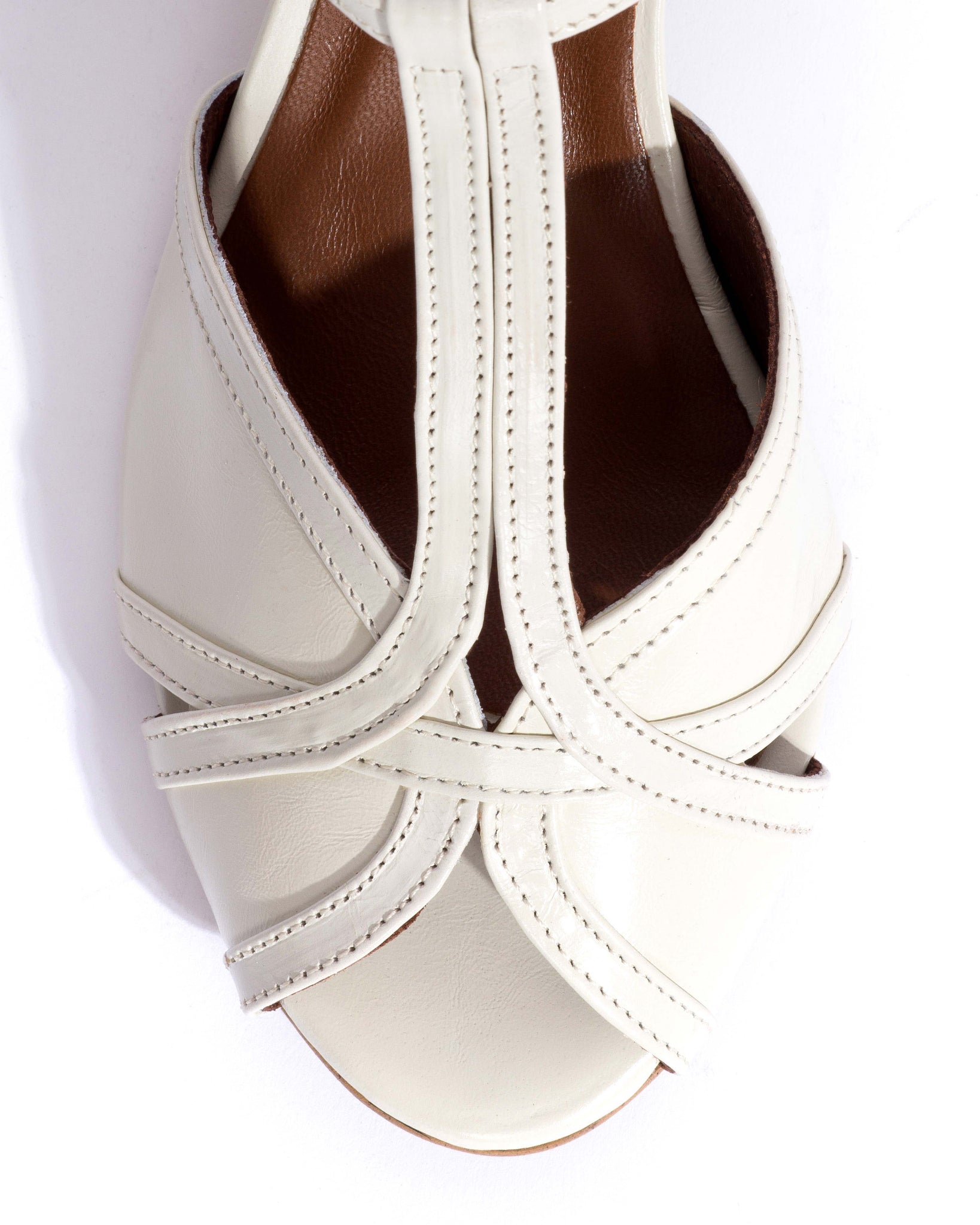 Therese 55 Crinkled polished goat White sand