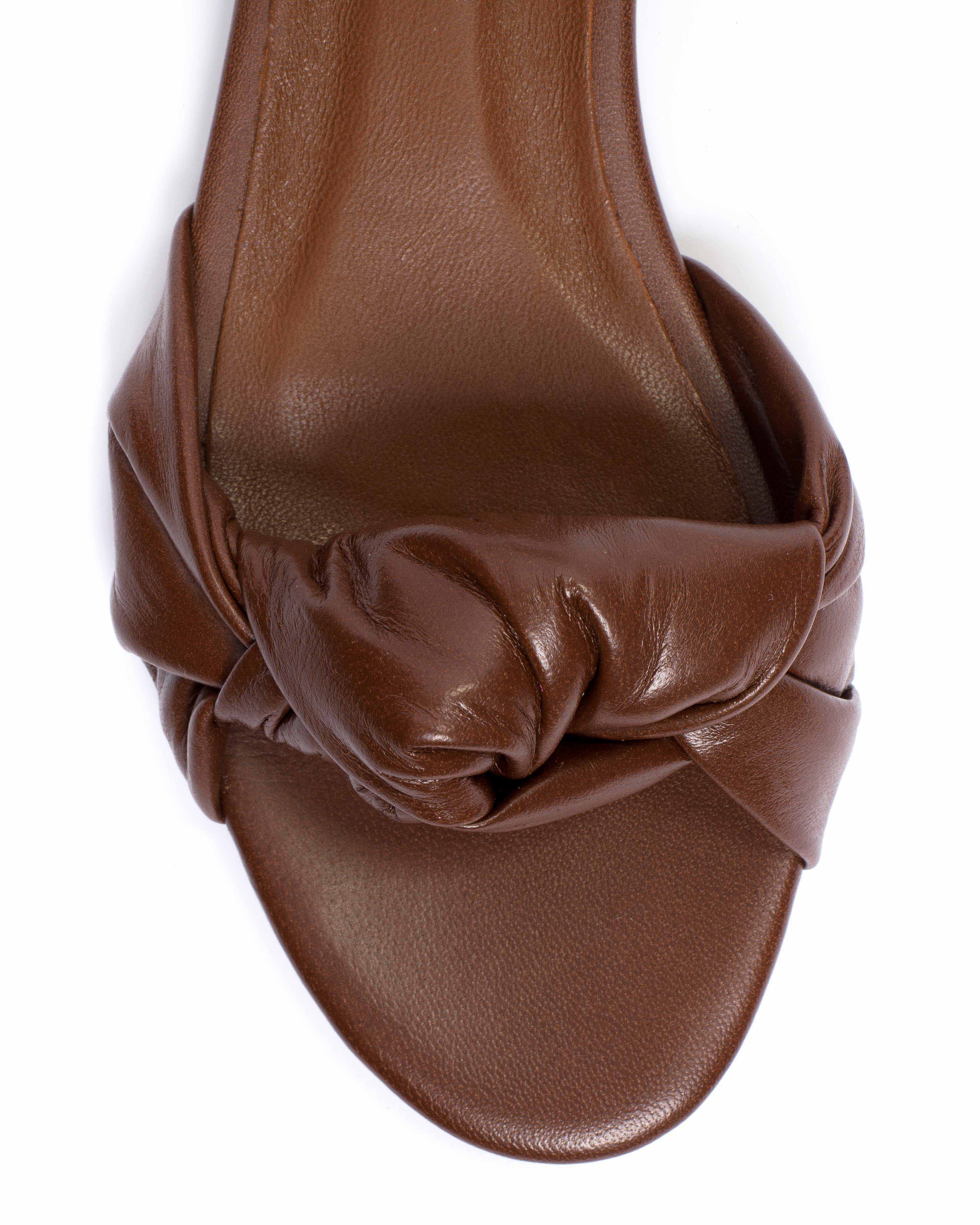 Aliza 10 Shiny lamb Chocolate
