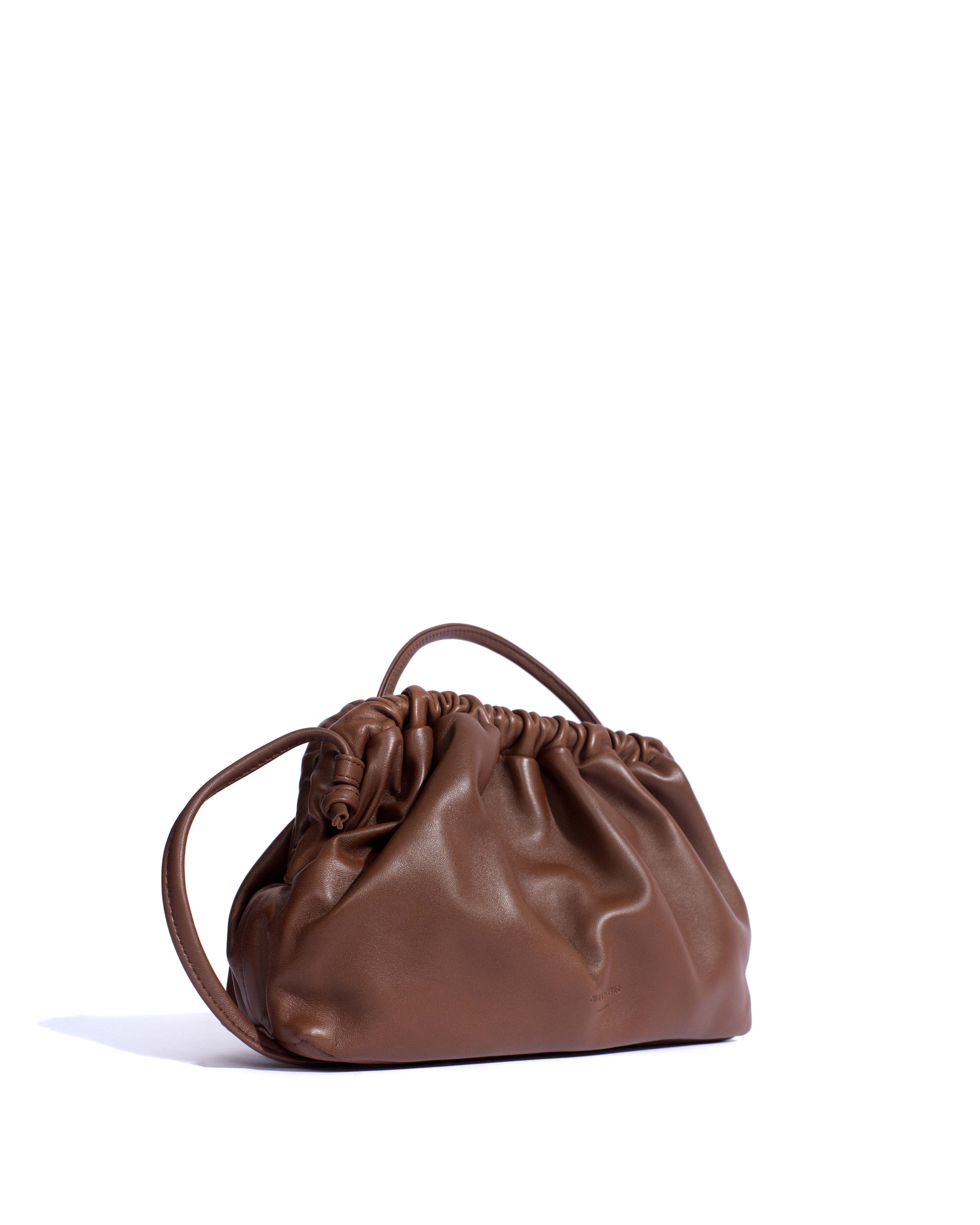 Hally grand cloud bag Shiny lamb Chocolate