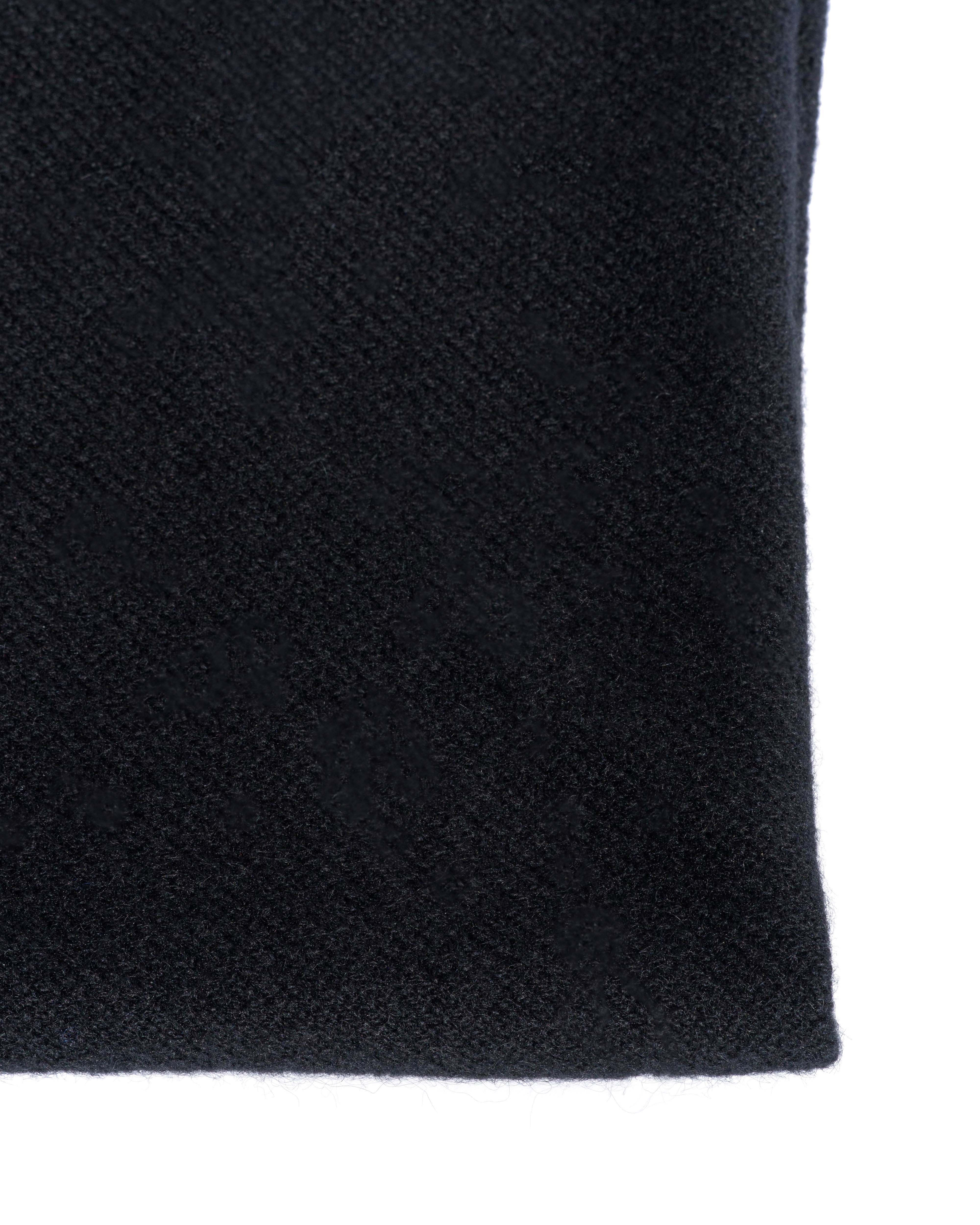 Mira cashmere square scarf 100% cashmere Black